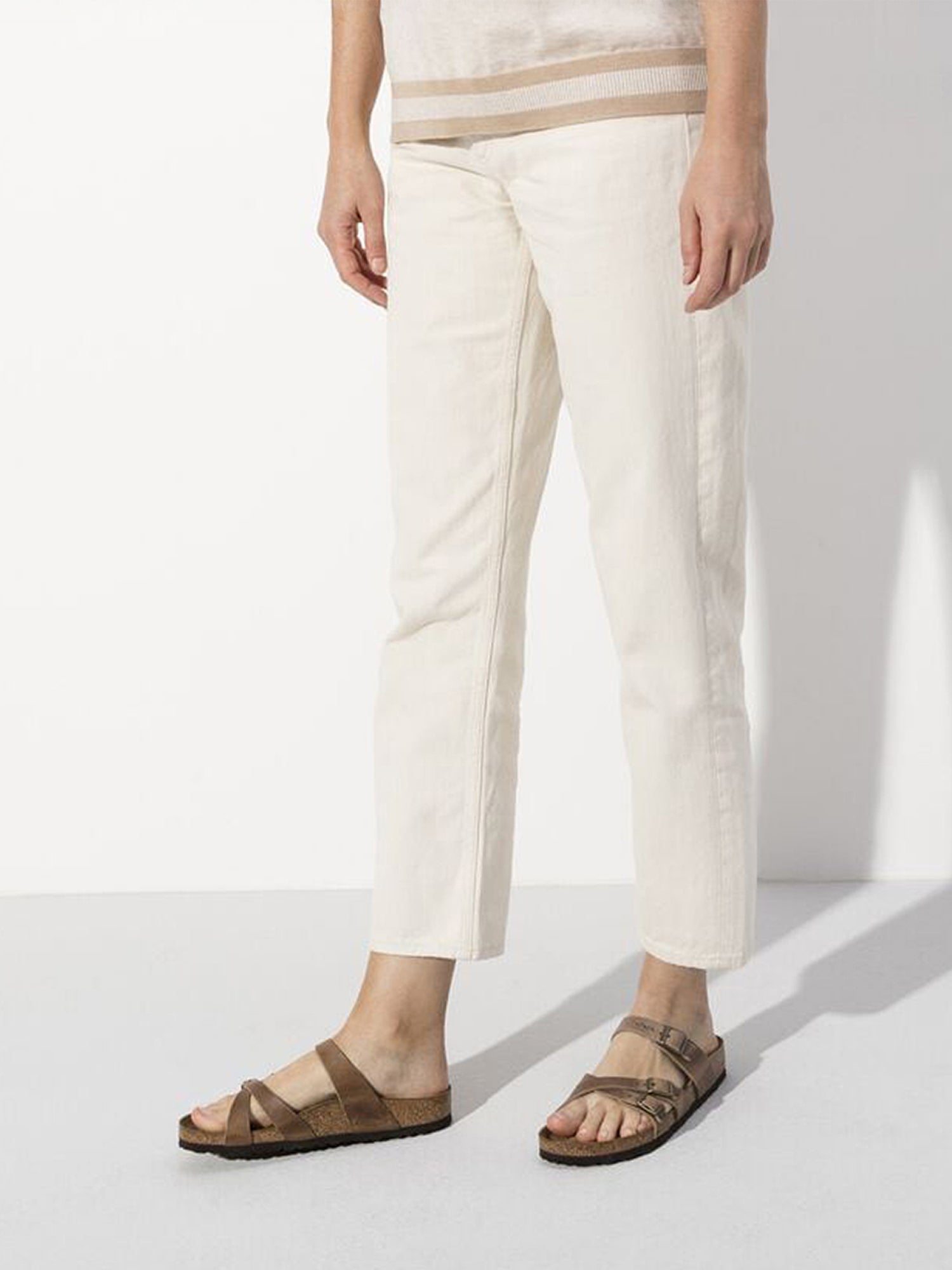 color:tobacco brown