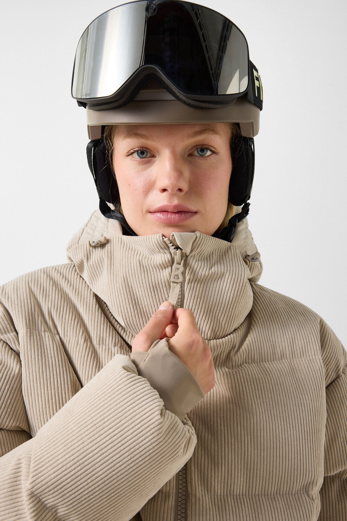 Women’s Neila Corduroy Ski Jacket product image