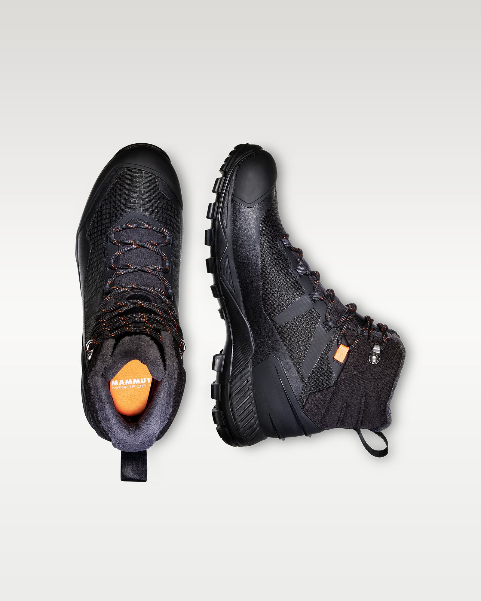 color:black