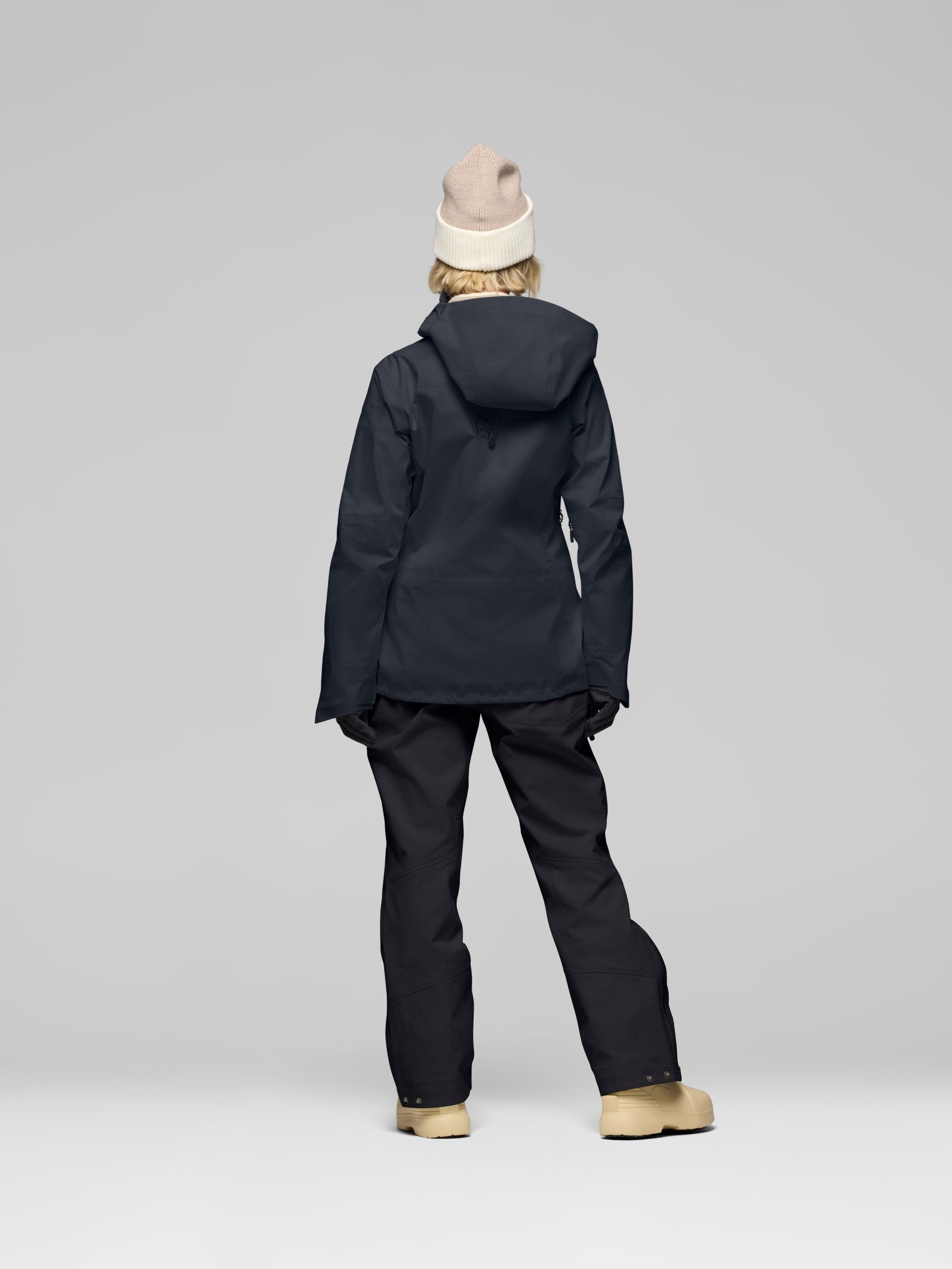 Women's Lofoten Gore-Tex Pro Jacket