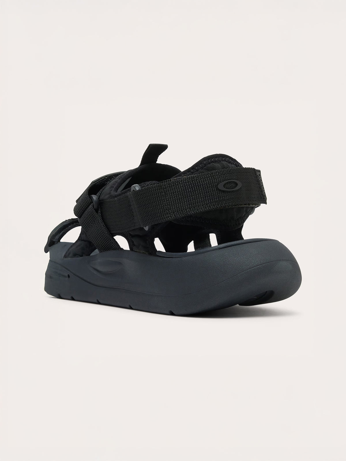 color:pitch black