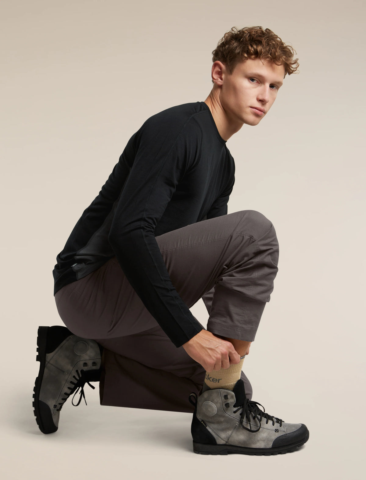 Men's Merino Hike+ Medium Crew Socks product image