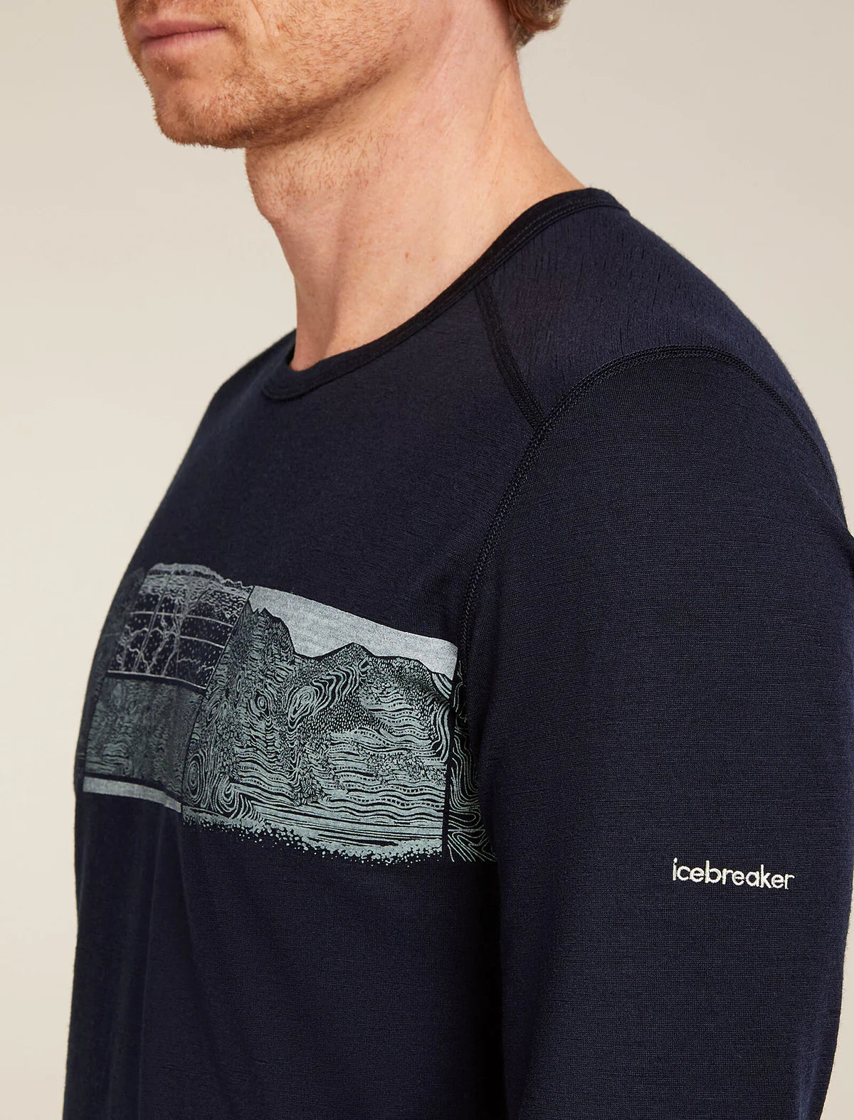 Men's Merino 200 Oasis Long Sleeve Crewe Thermal Top Elevation Line
