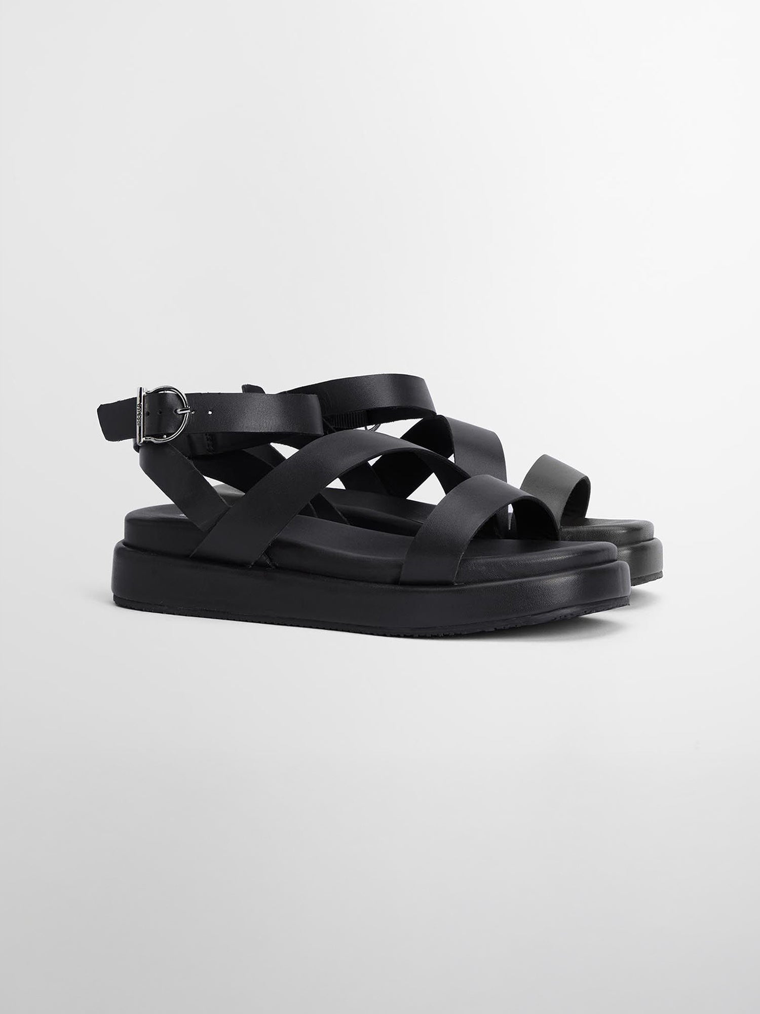 color:black