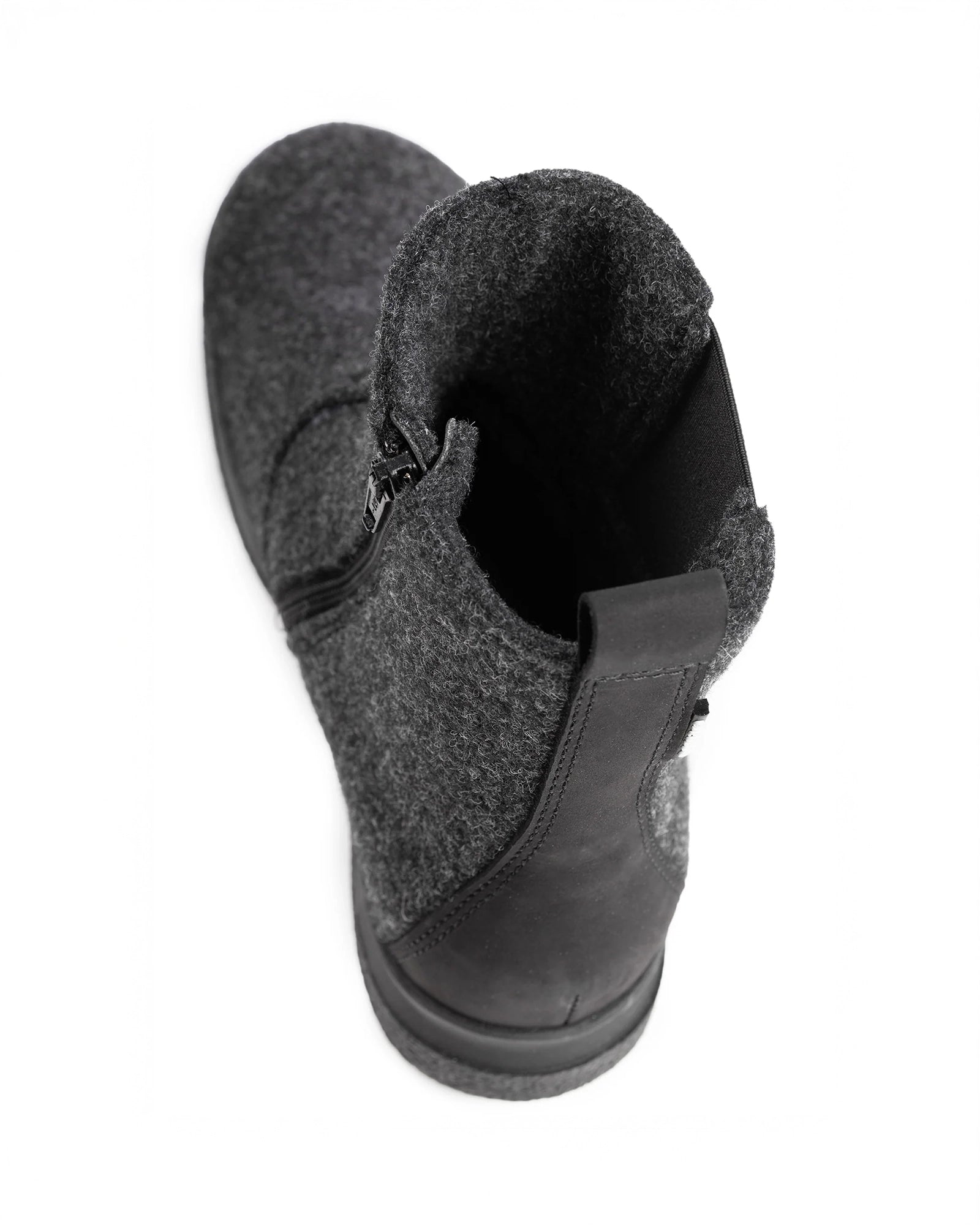 color:granit felt | black waxy