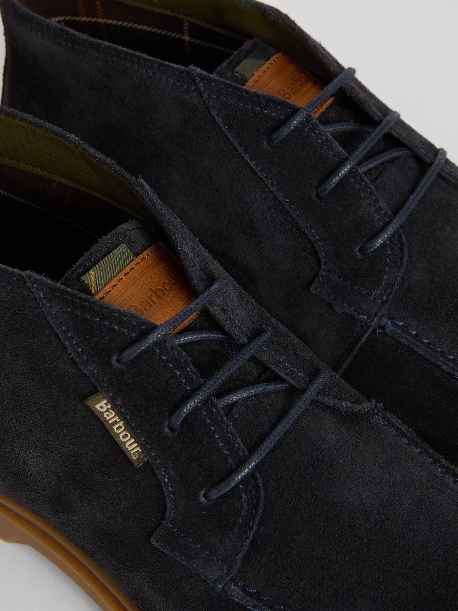 color:navy suede