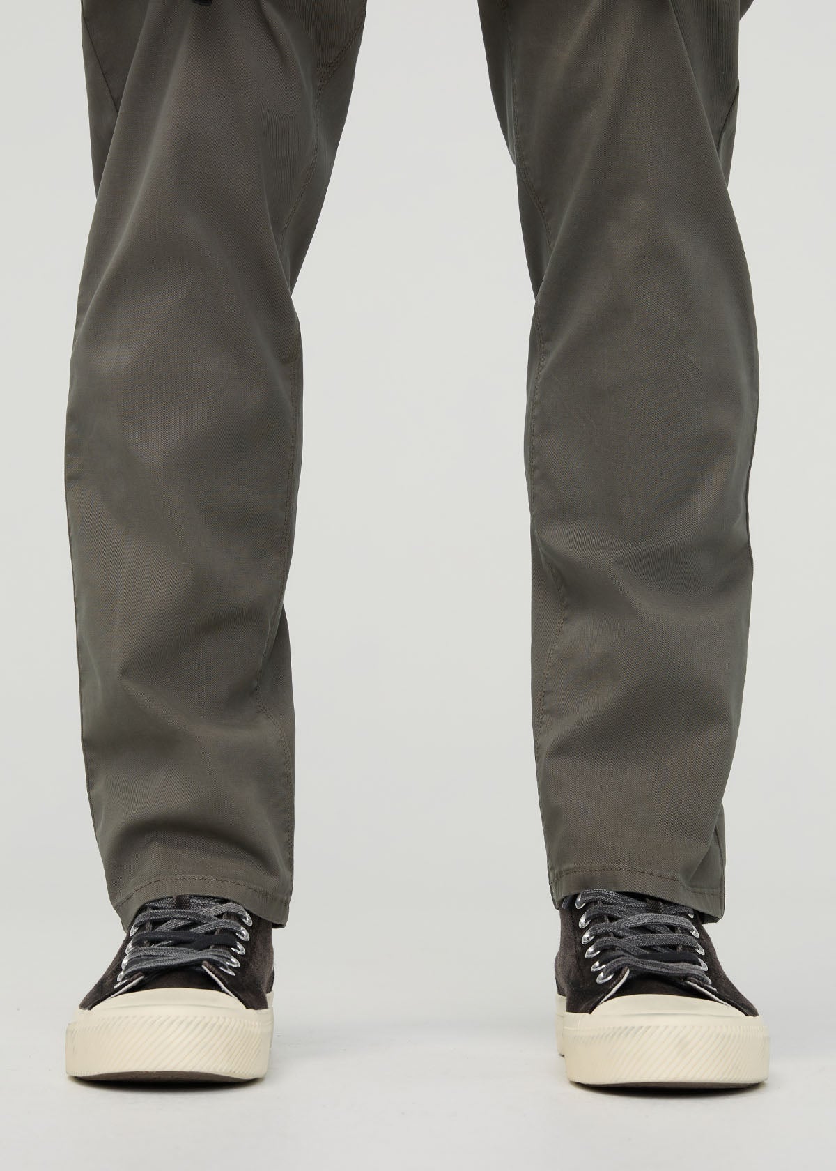 Men's Live Lite Athletic Taper Chino Pant