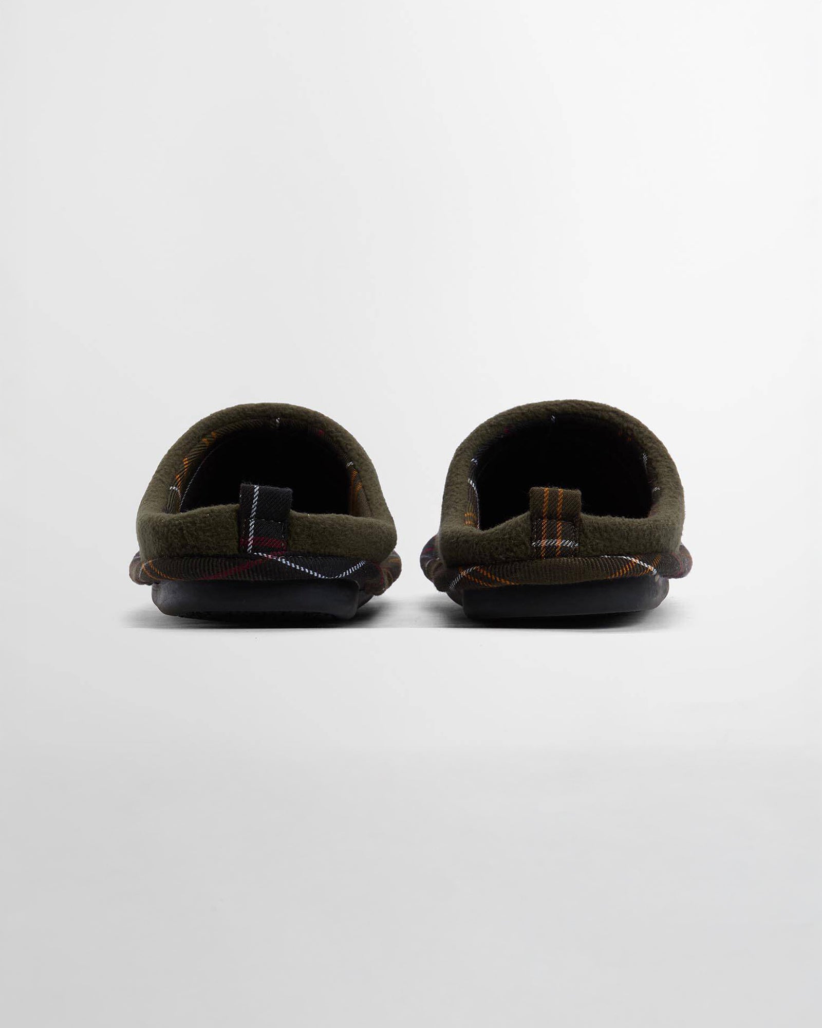 color:olive