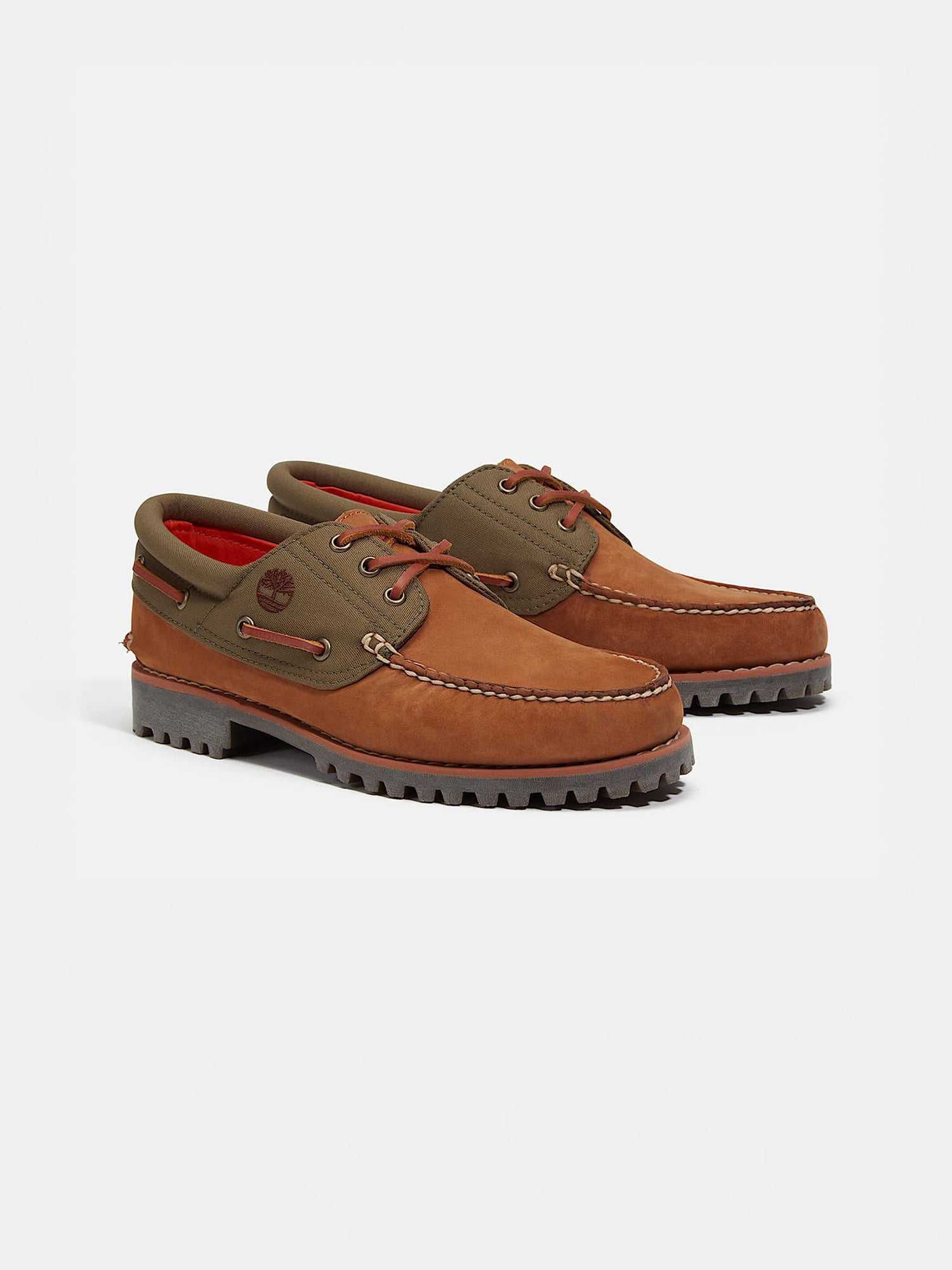 color:medium brown nubuck