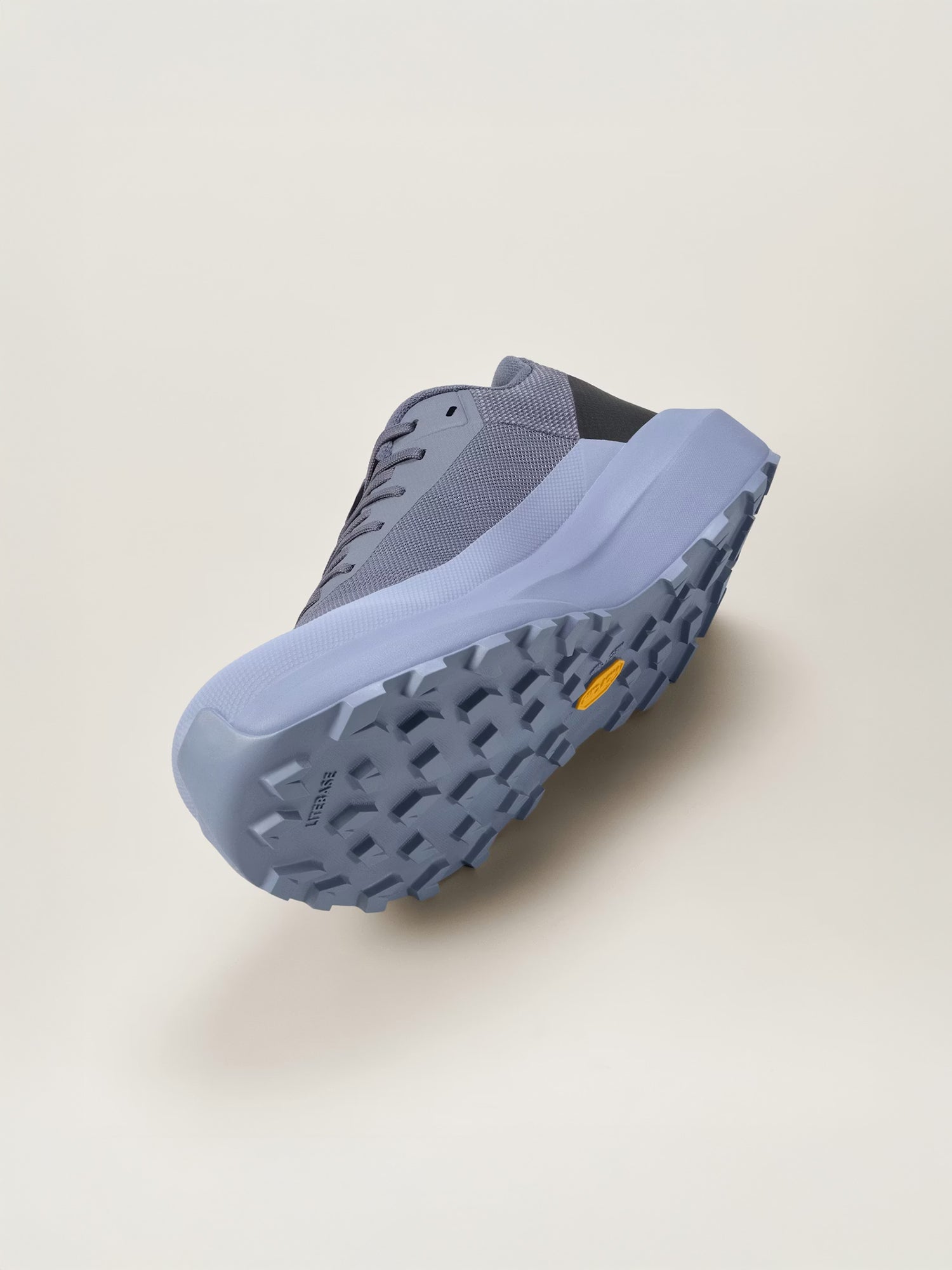 color:dk stratus / lt stratus