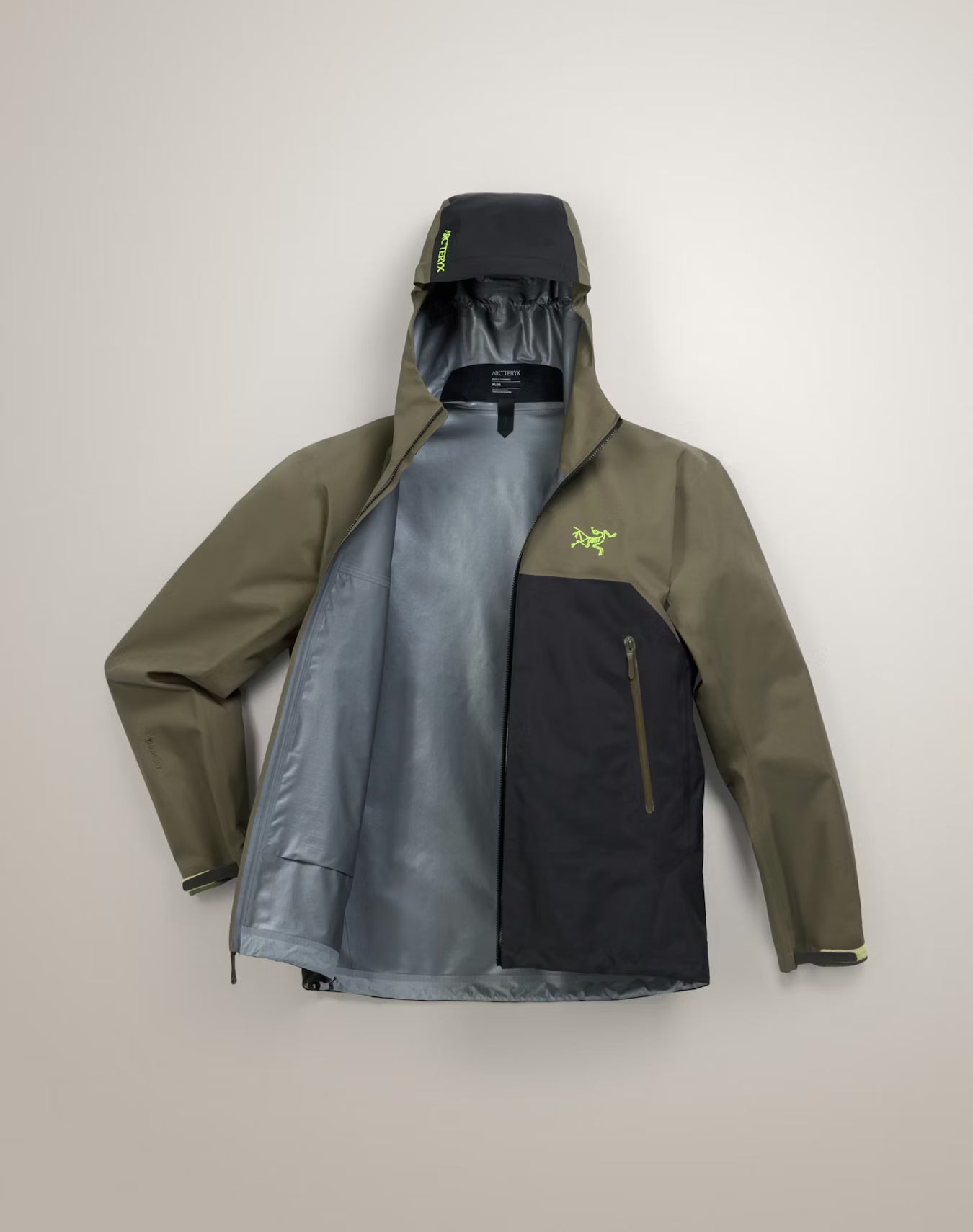 Men's Beta Jacket (Past Season)