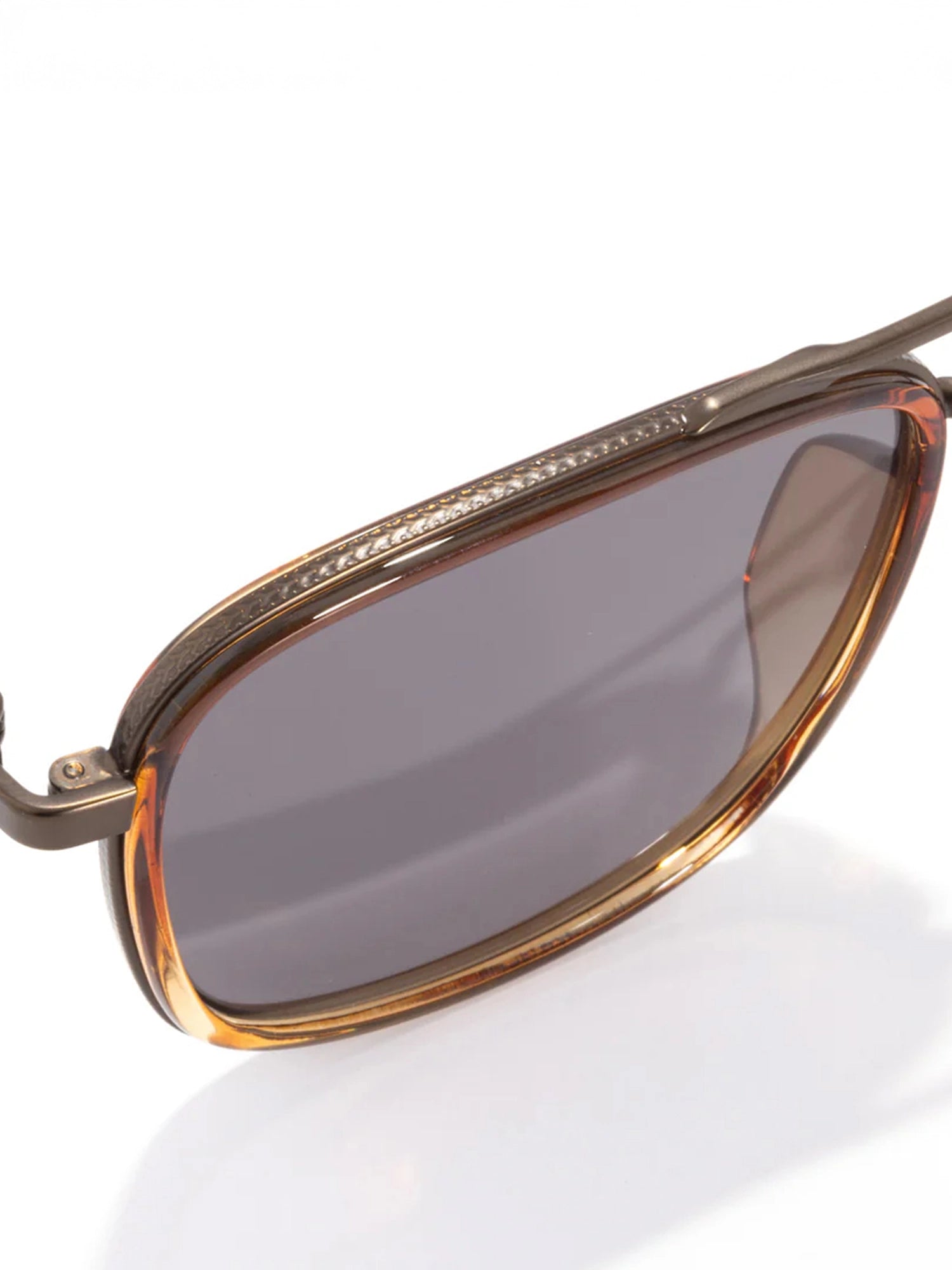 color:horslate