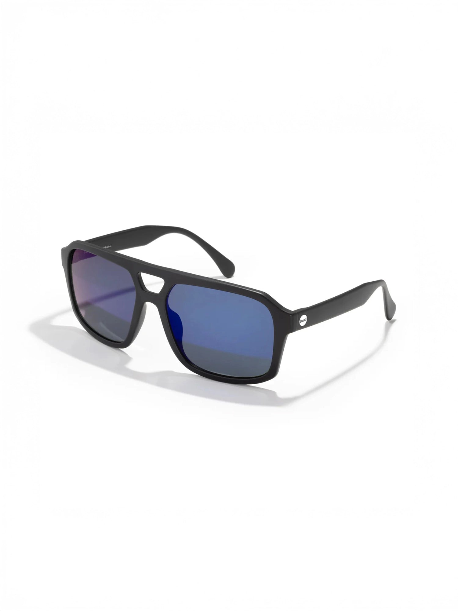 color:black indigo