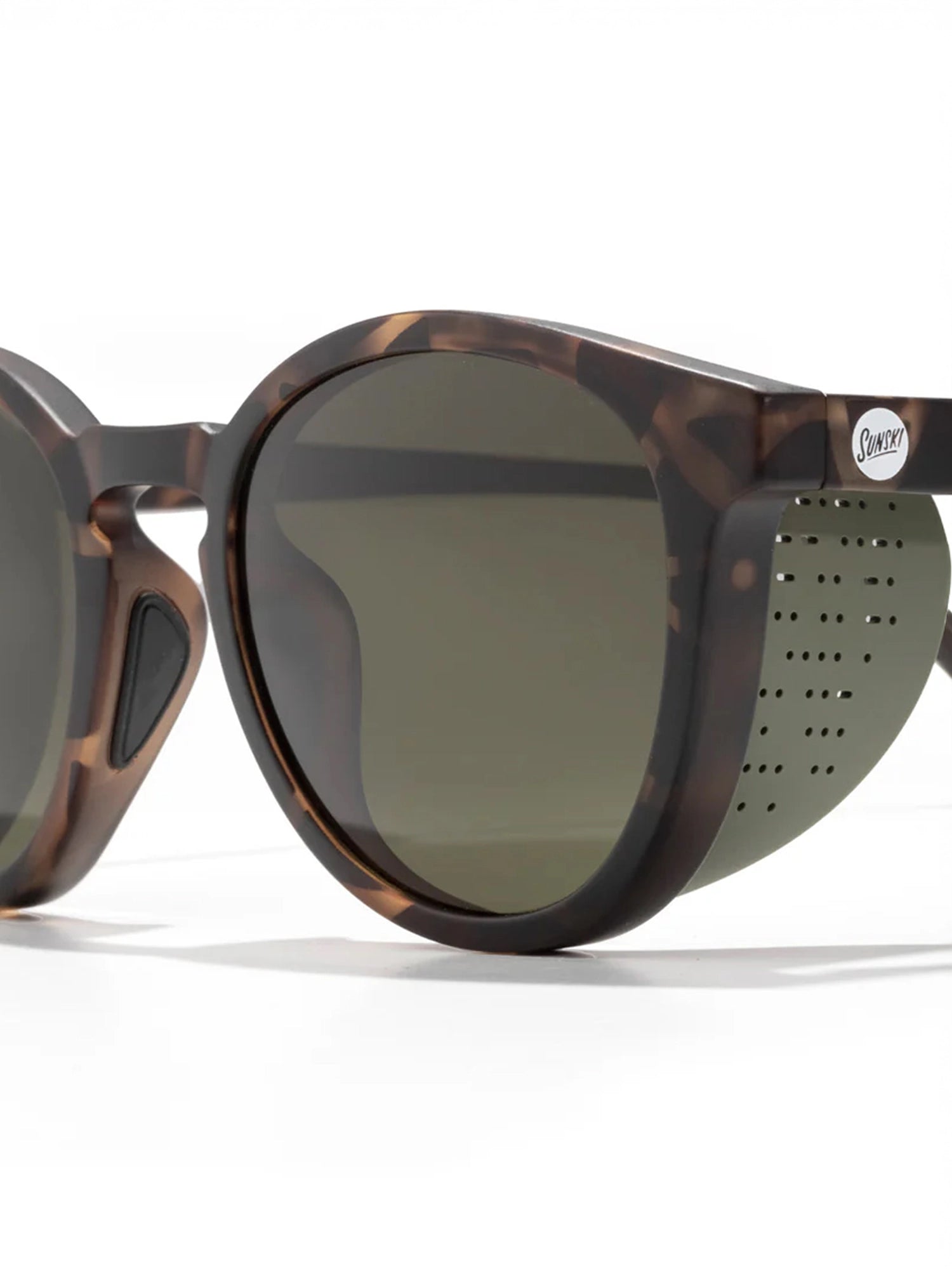 color:tortoise forest