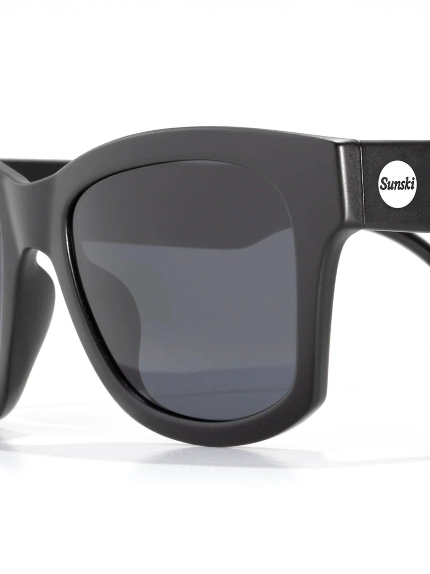 color:black slate
