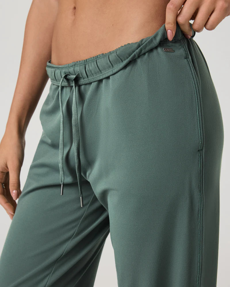 Women's Halo Modern Sweatpant