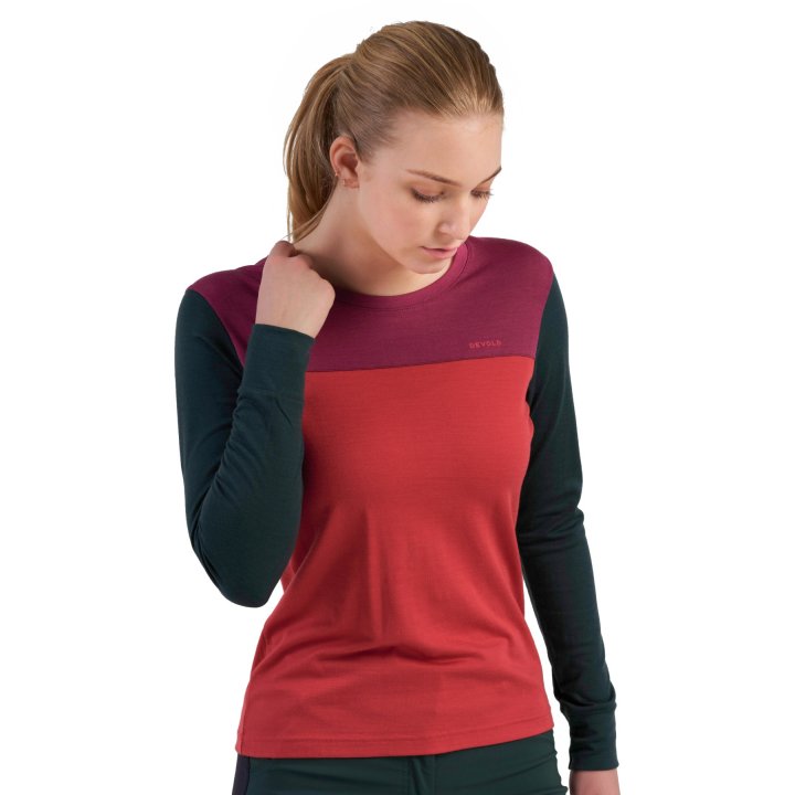 devold-patchell-women-merino-200-shirt-164-beauty-beetroot-1-1528422.jpg