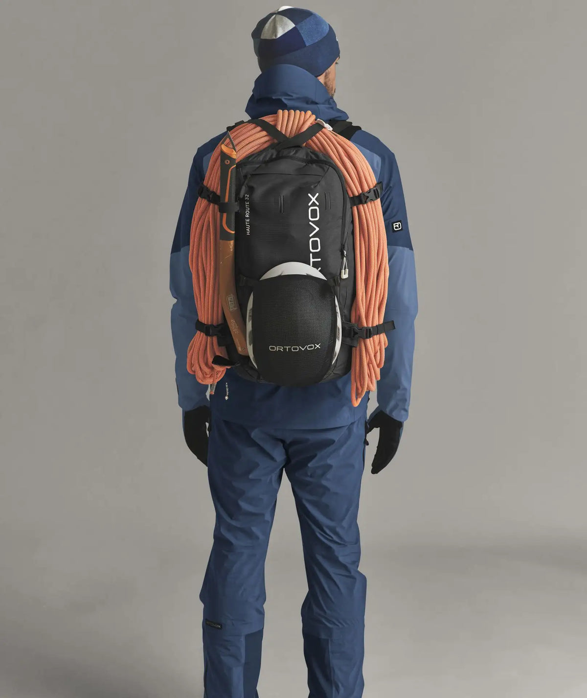 Haute Route 32 Pack – Black Raven