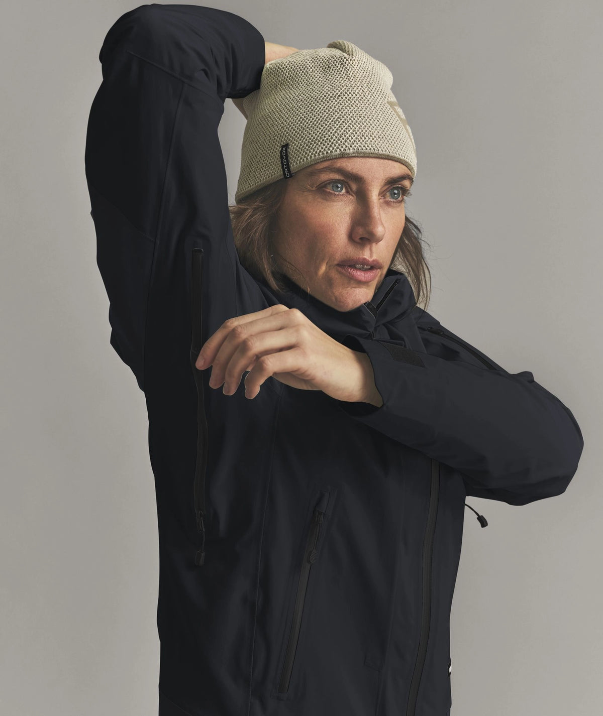Women’s Ortler Gore-Tex Jacket – Black Raven