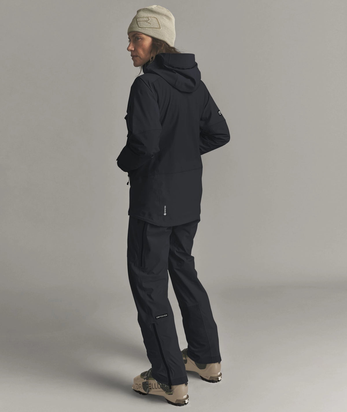 Women’s Ortler Gore-Tex Jacket – Black Raven