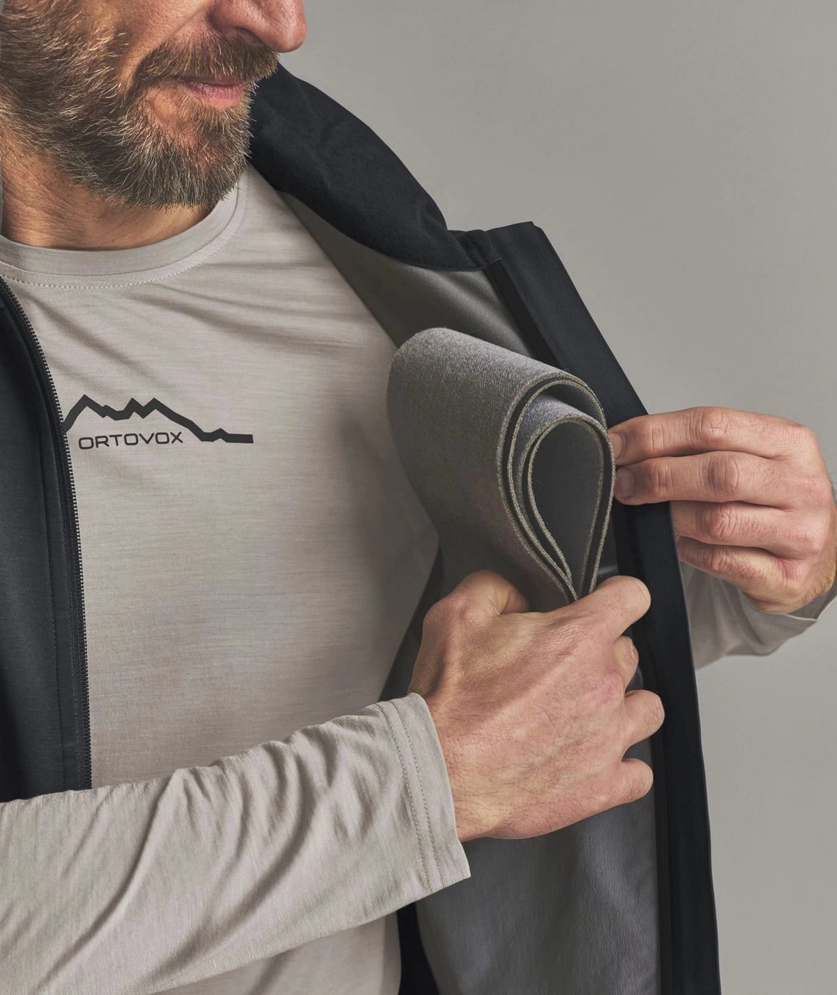 Men’s Ortler Softshell Plus Vest – Black Raven