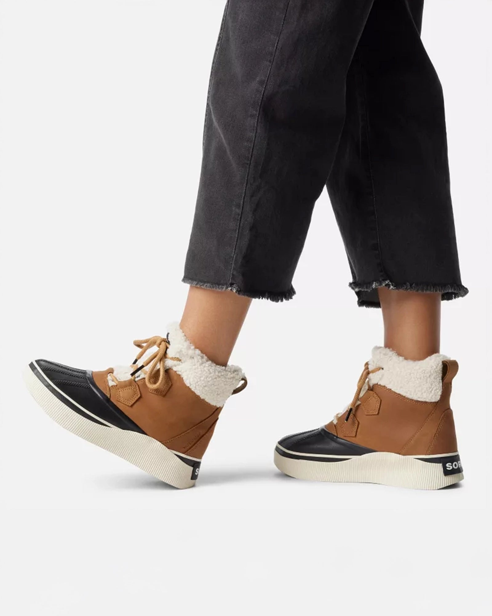 color:canyon gold / honey white