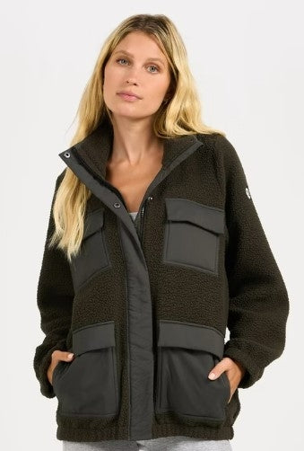 Female sherpa jacket new arrivals