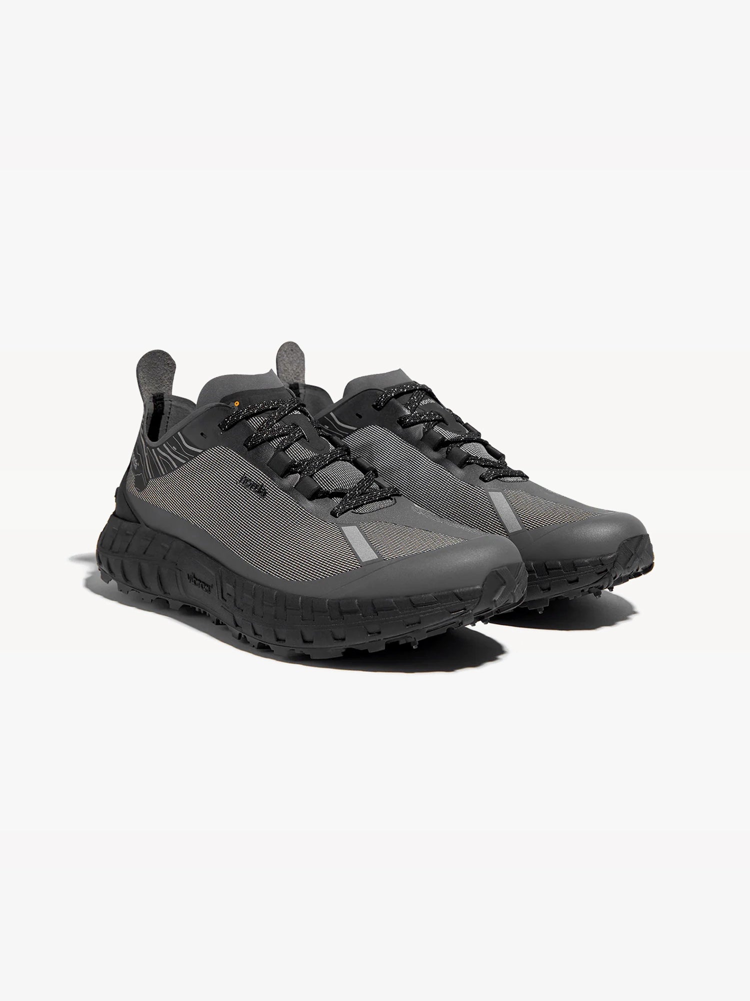 color:black