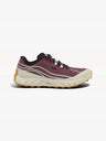 color:amaranth