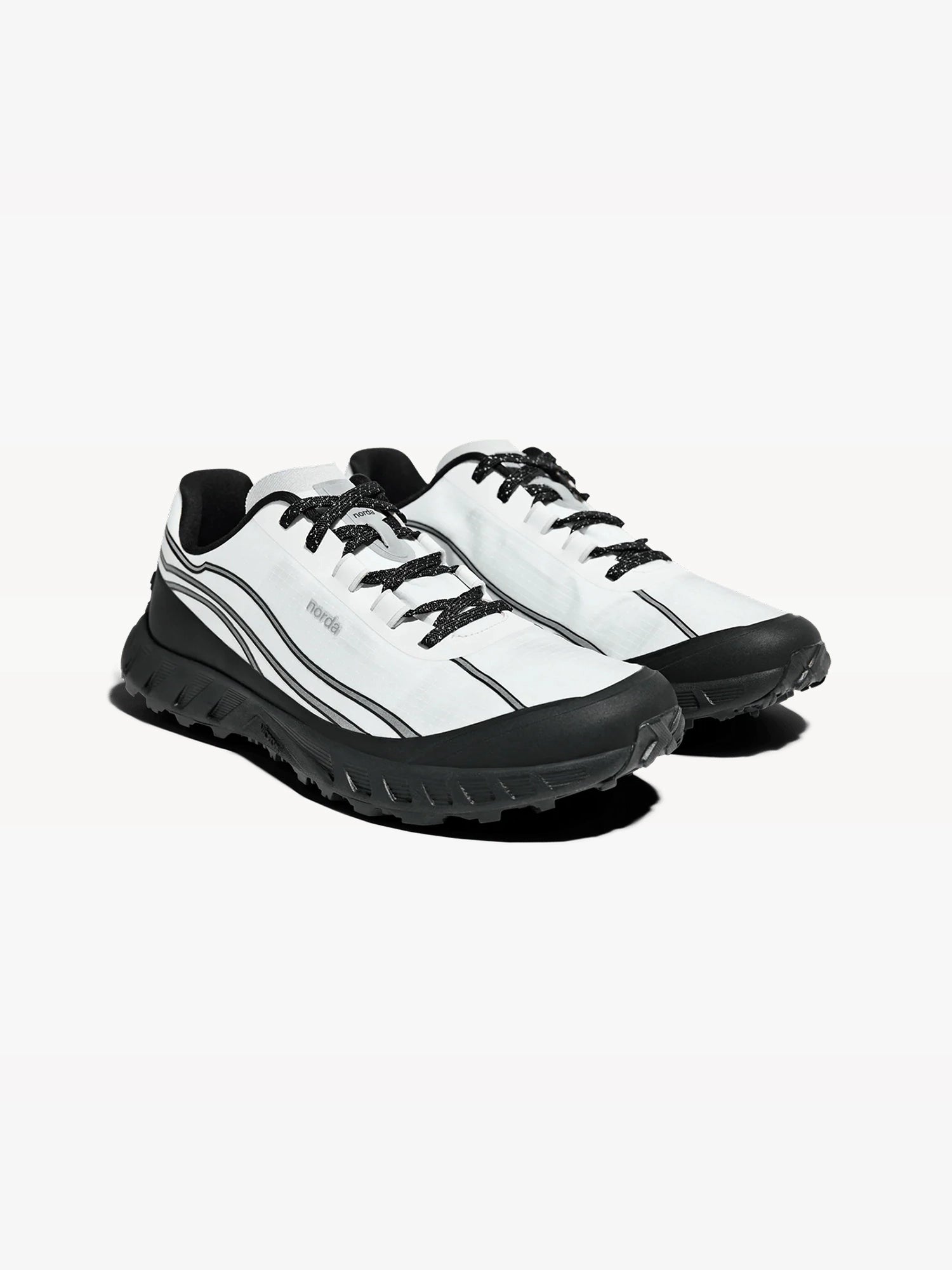 color:alpine white