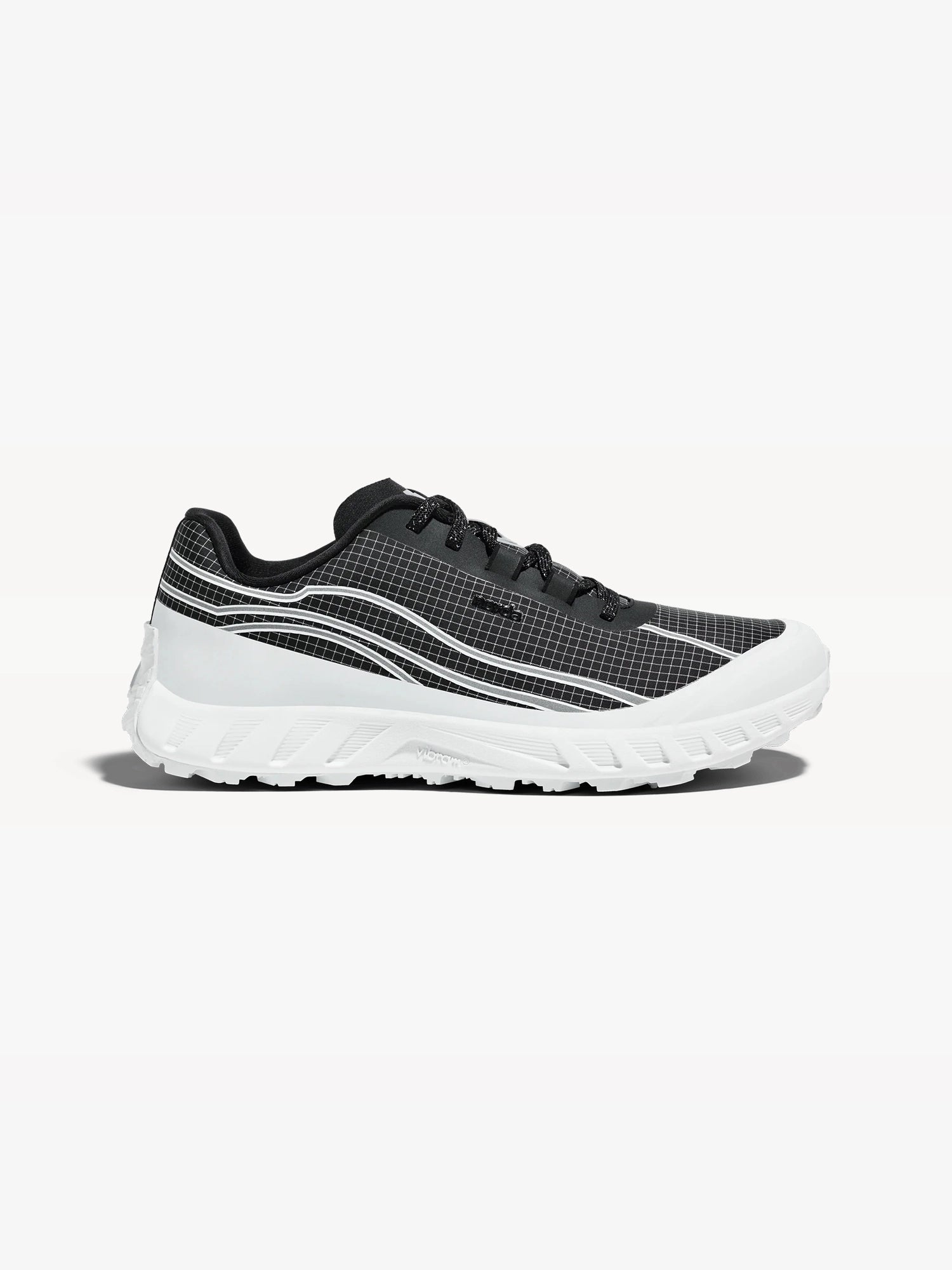 color:summit black