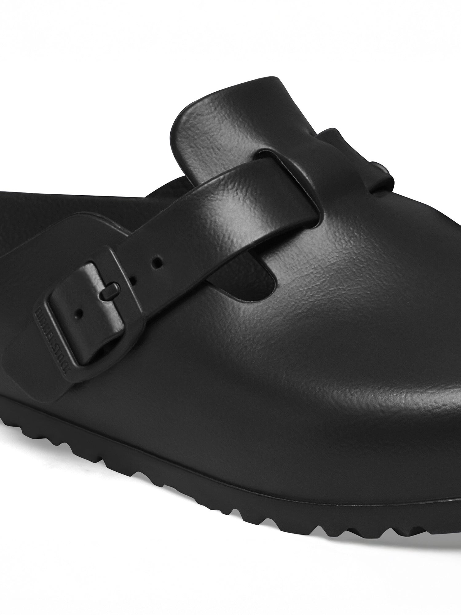 color:black