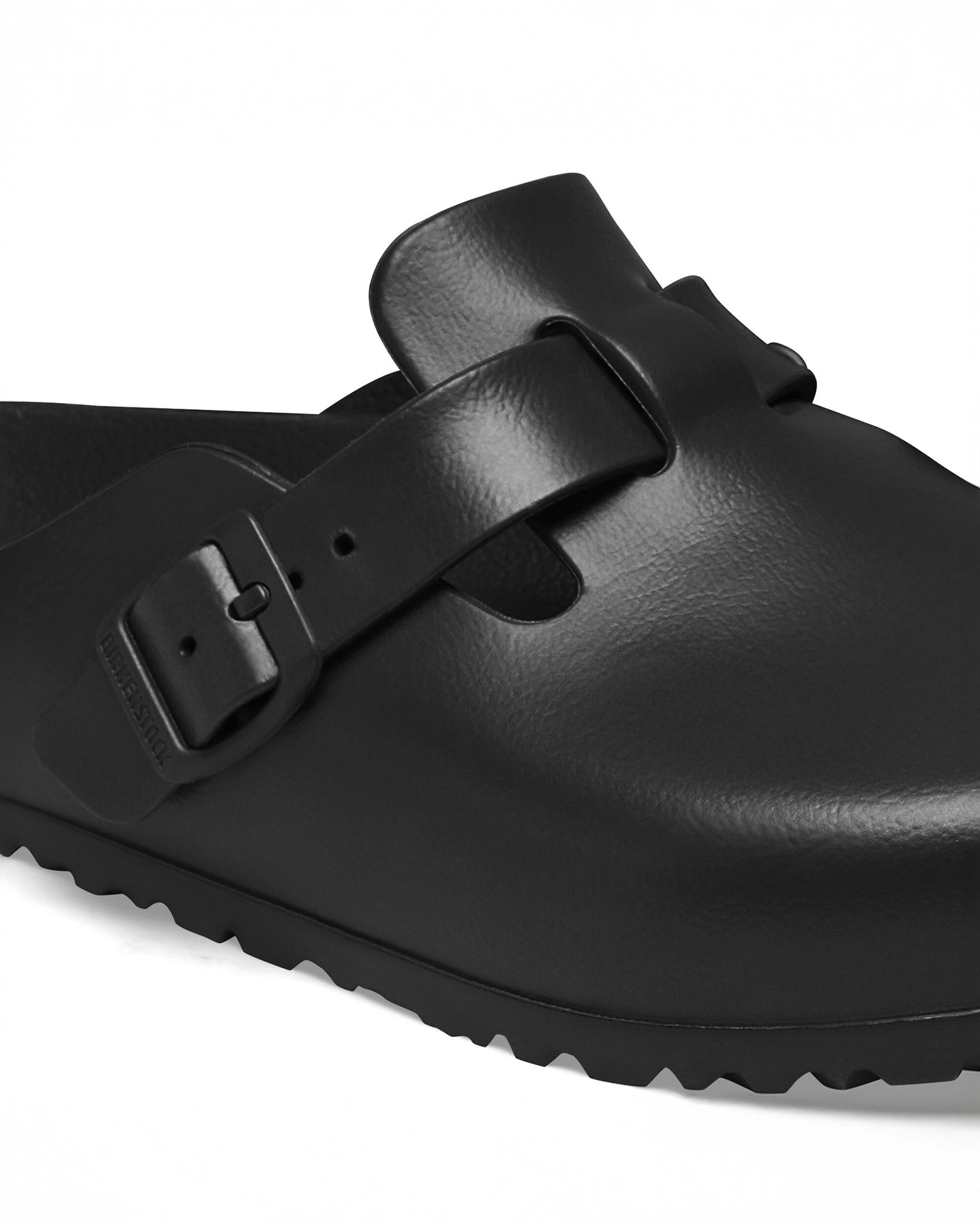 color:black