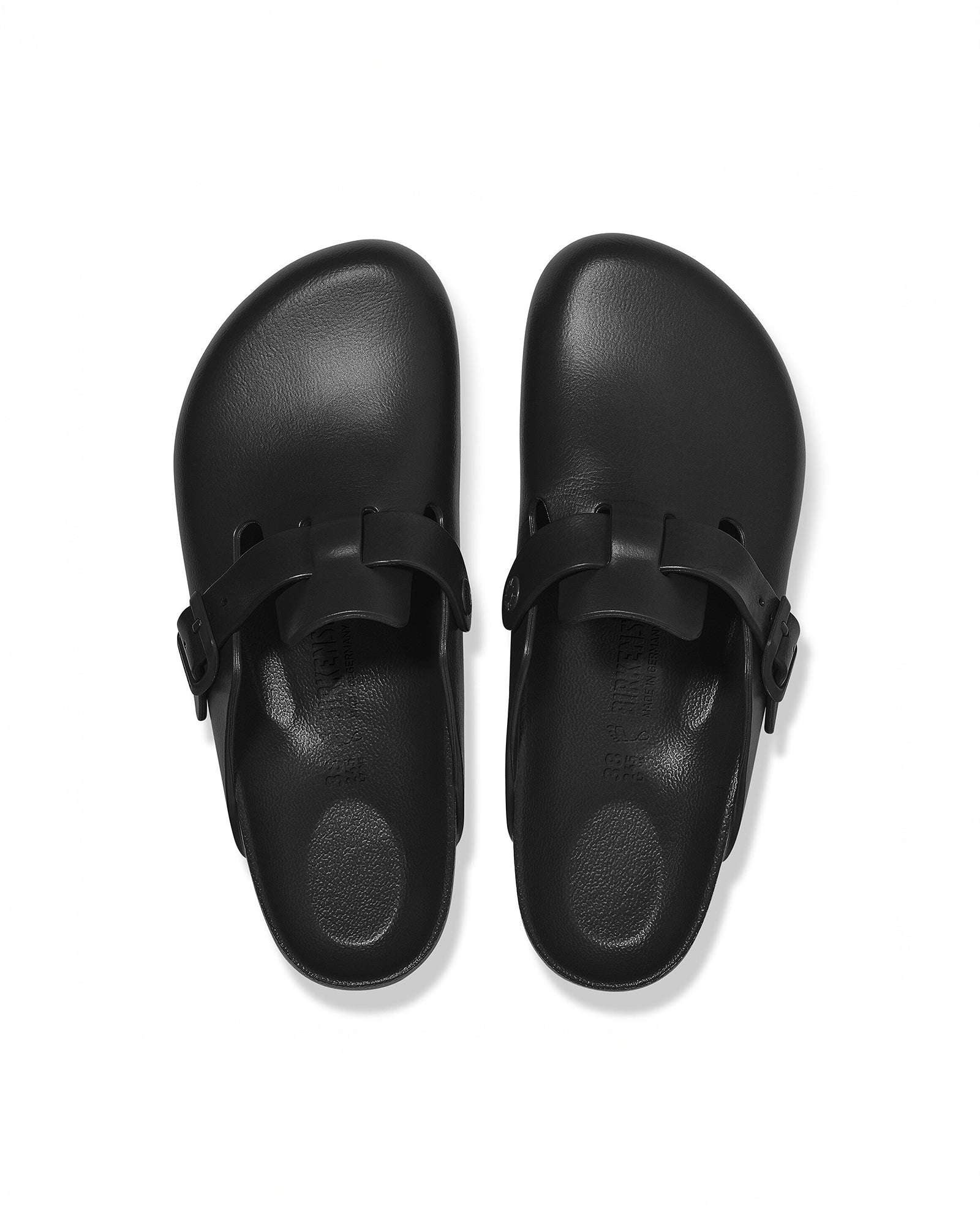 color:black