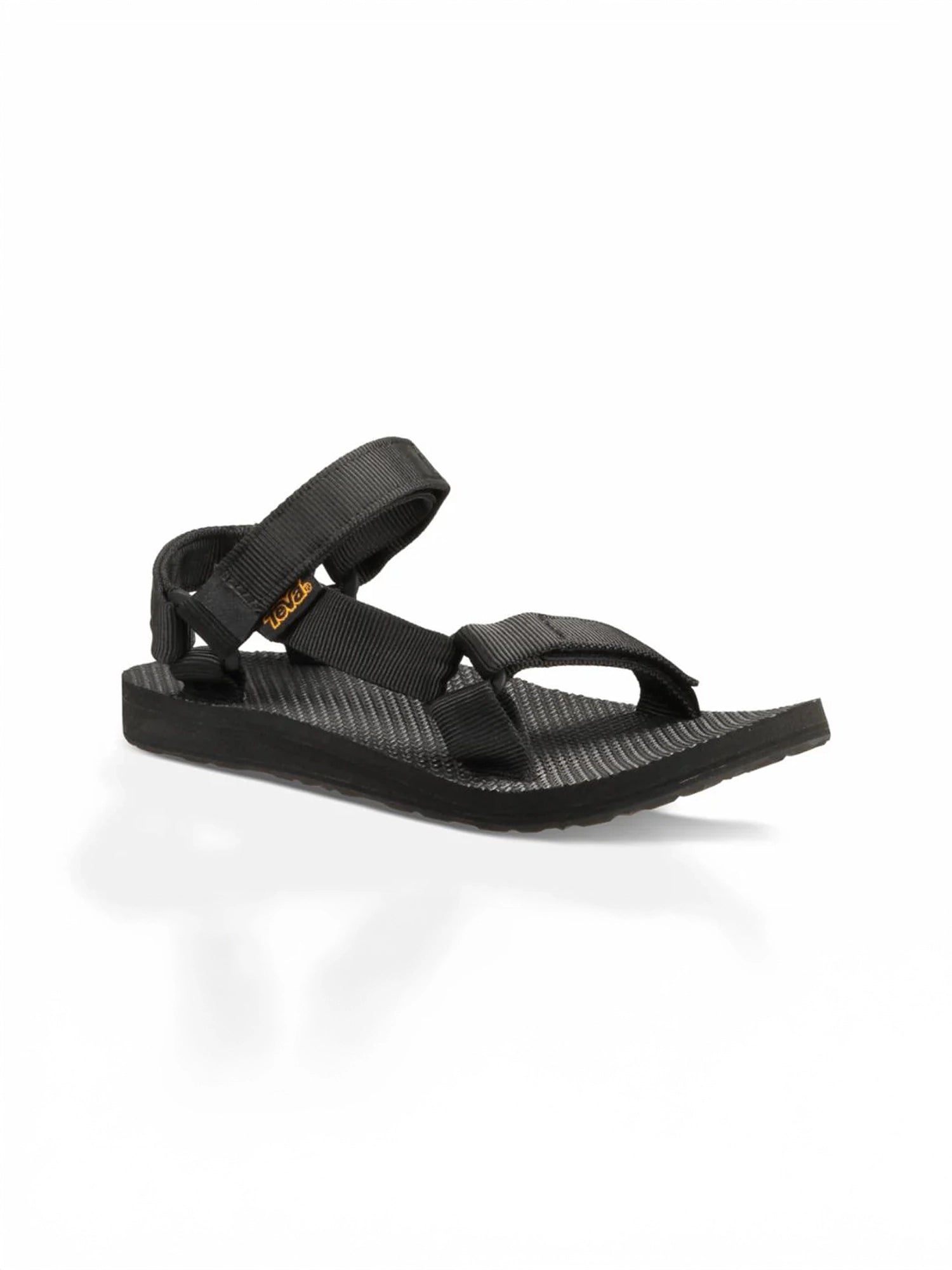 color:black