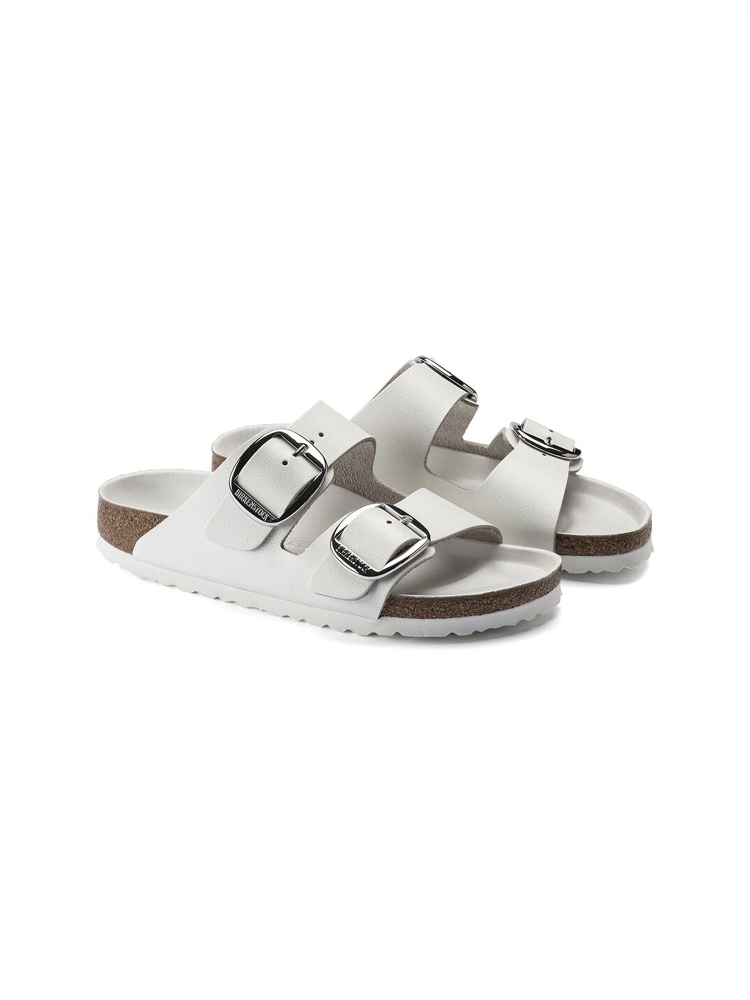 color:white