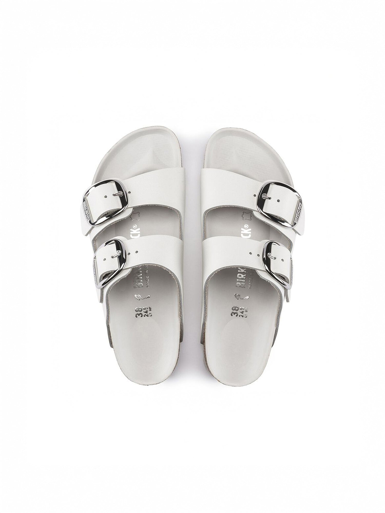 color:white
