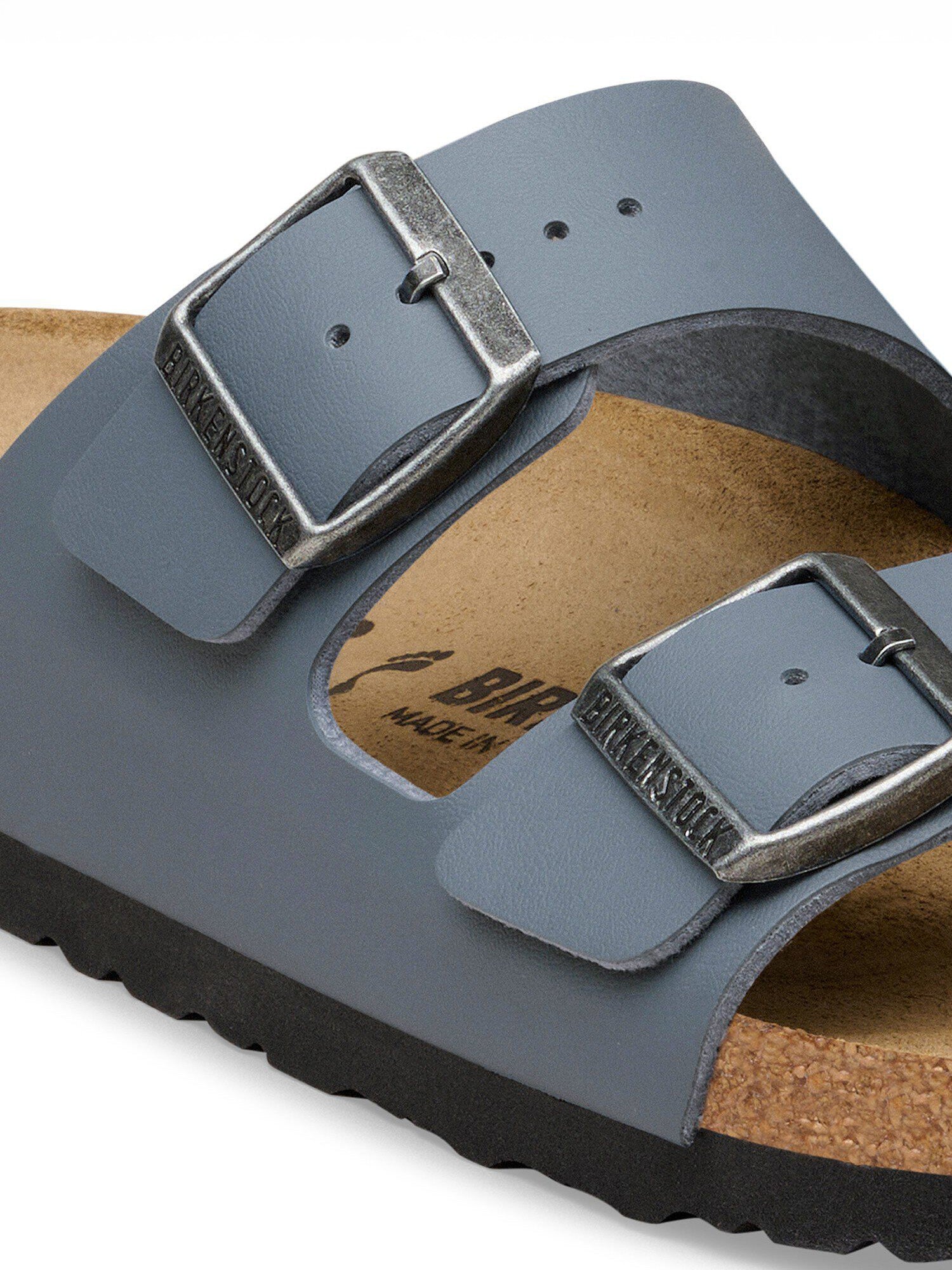 color:basalt gray