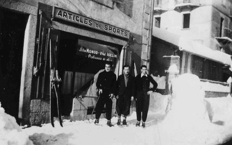 1930_s_Articles_de_Sport_Advertisement_Chamonix_1936_fcf6b67b-3077-47f2-9252-549ecc34b7d9.jpg