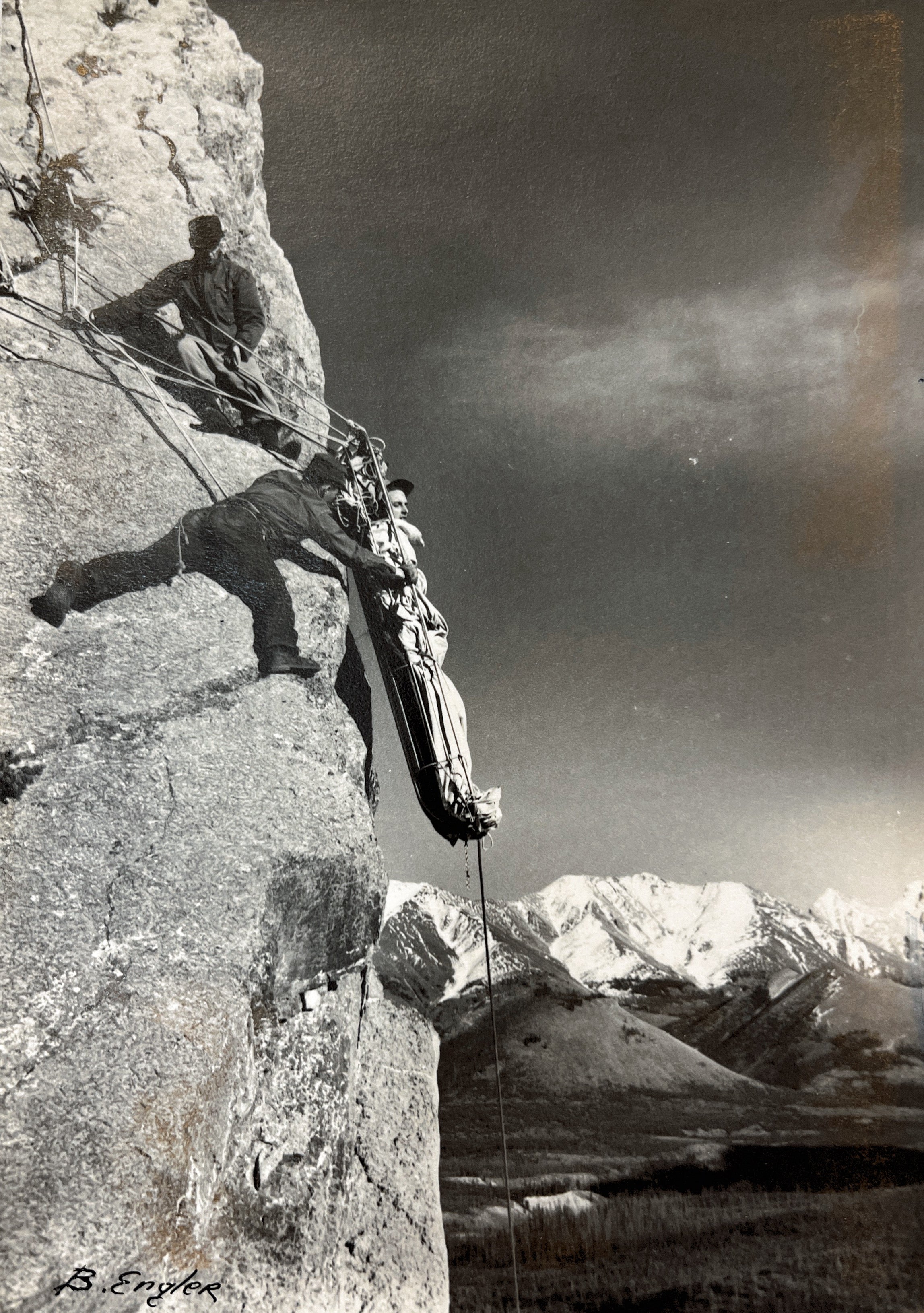 1960_s_Walter_Perren_doing_a_mountain_rescue_1960_s_a0ab7039-2fee-460e-a6da-fcf751e6e556.jpg