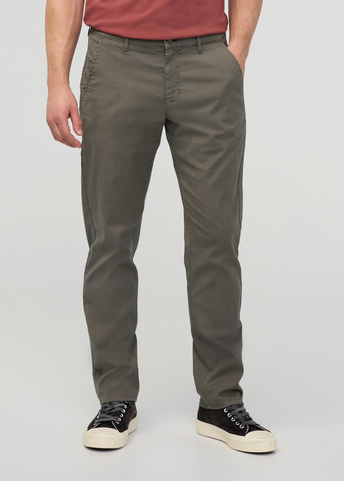Men's Live Lite Athletic Taper Chino Pant