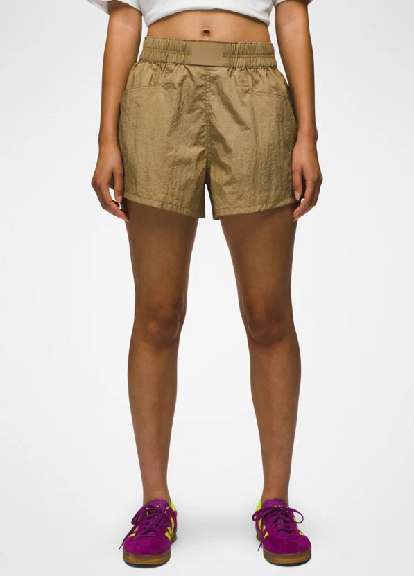 Women's Crossback Shorts (Past Season)