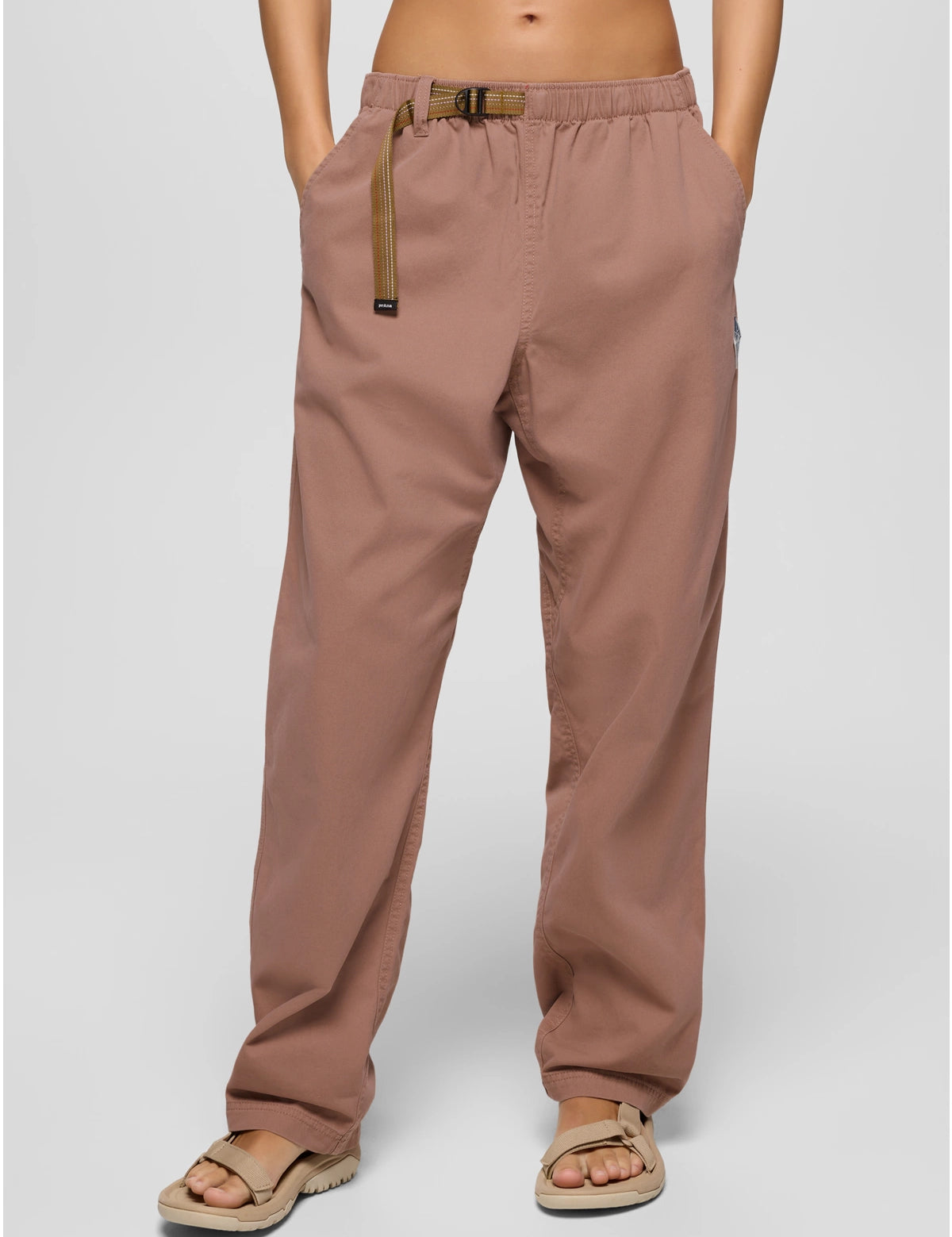2082171_200_f_om.webp