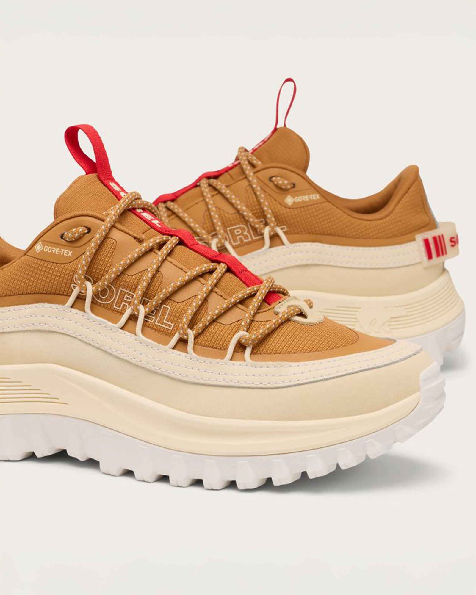 color:canyon gold / honey white
