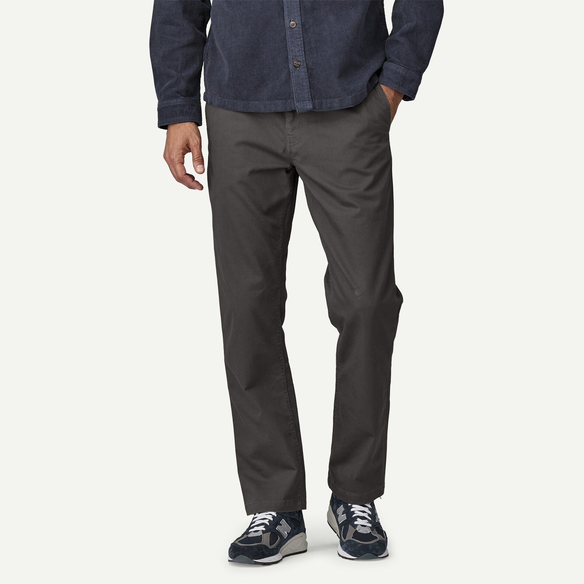 Men's Twill Traveler Chino Pants