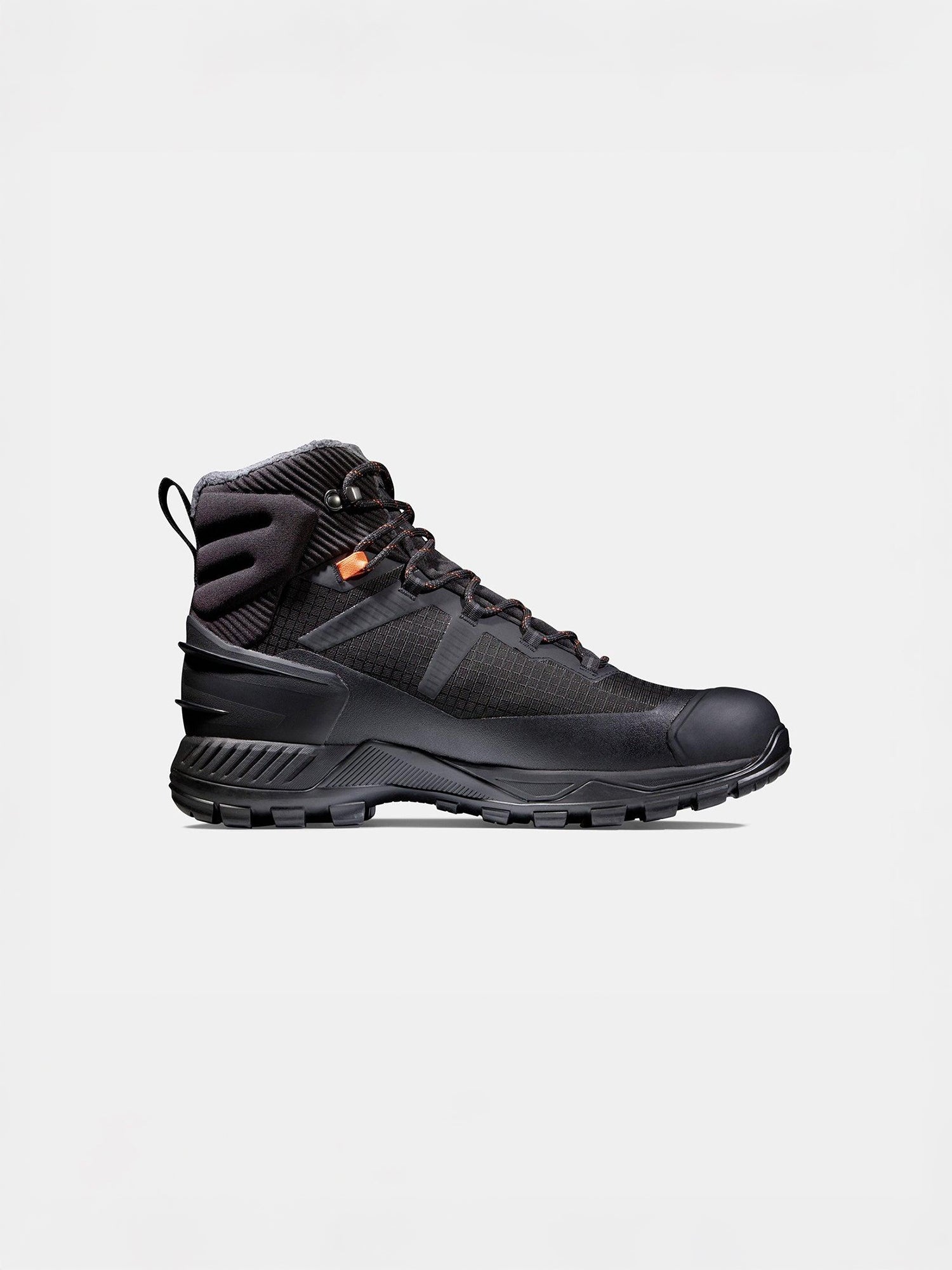 color:black