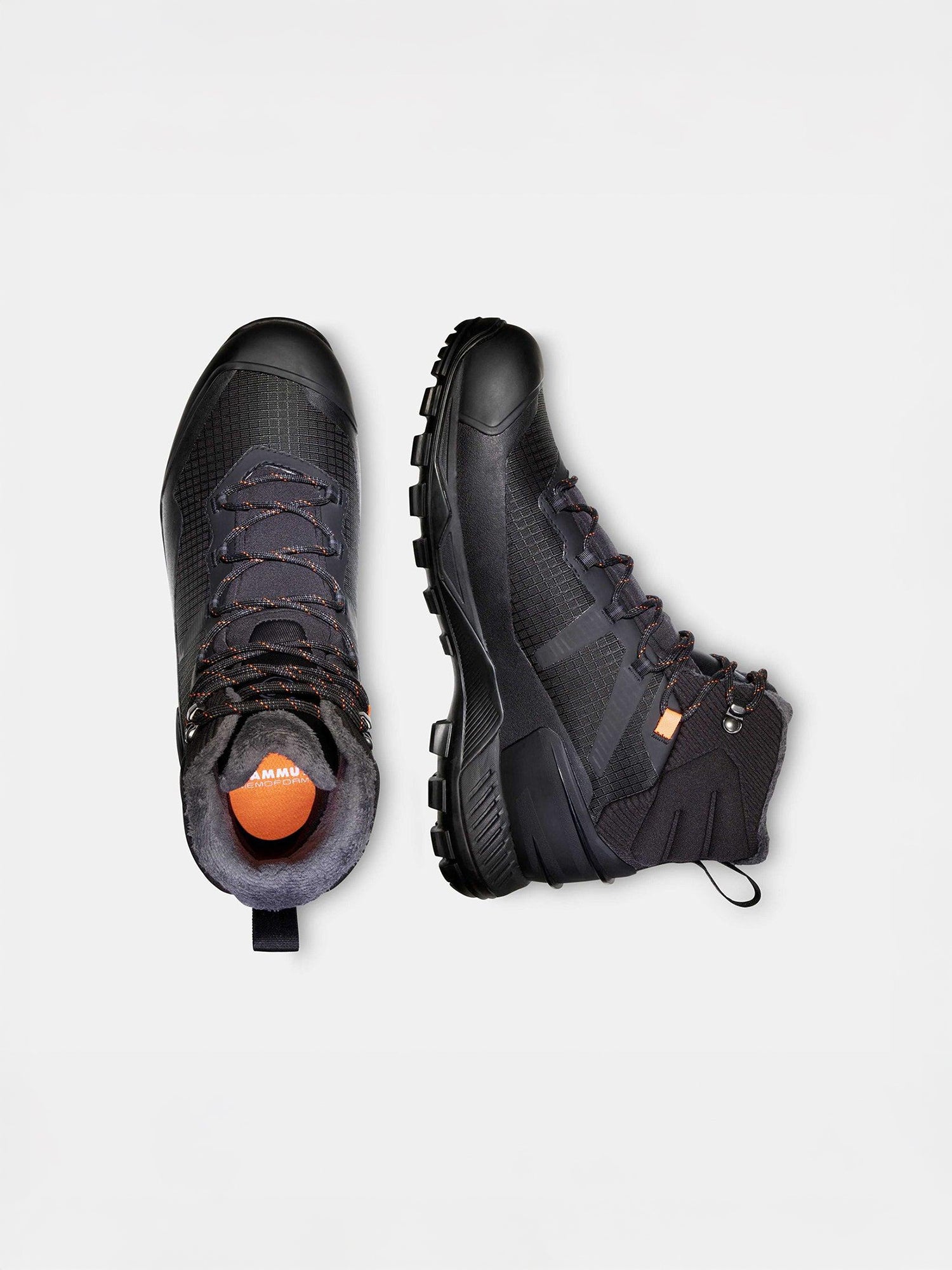 color:black