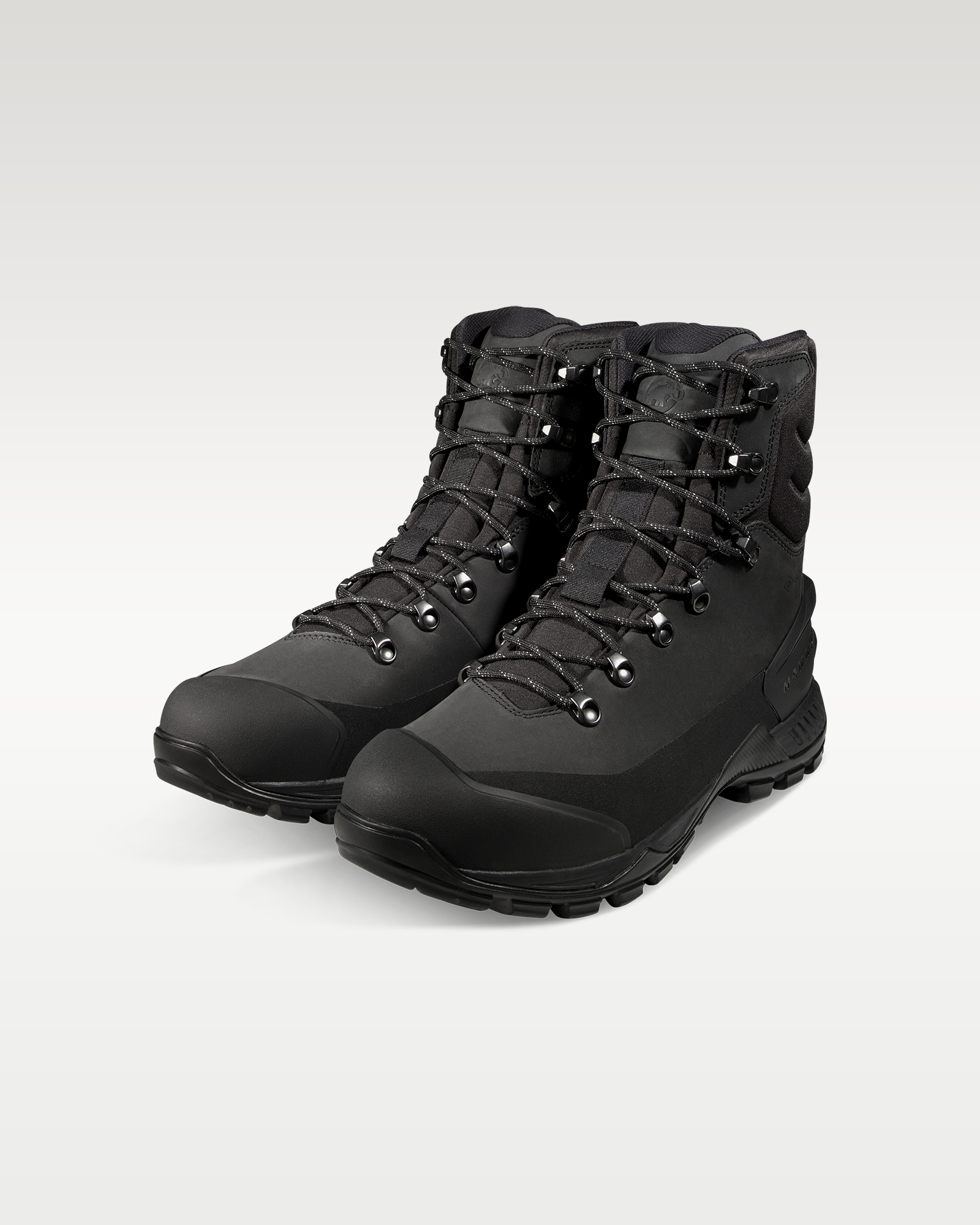 color:black