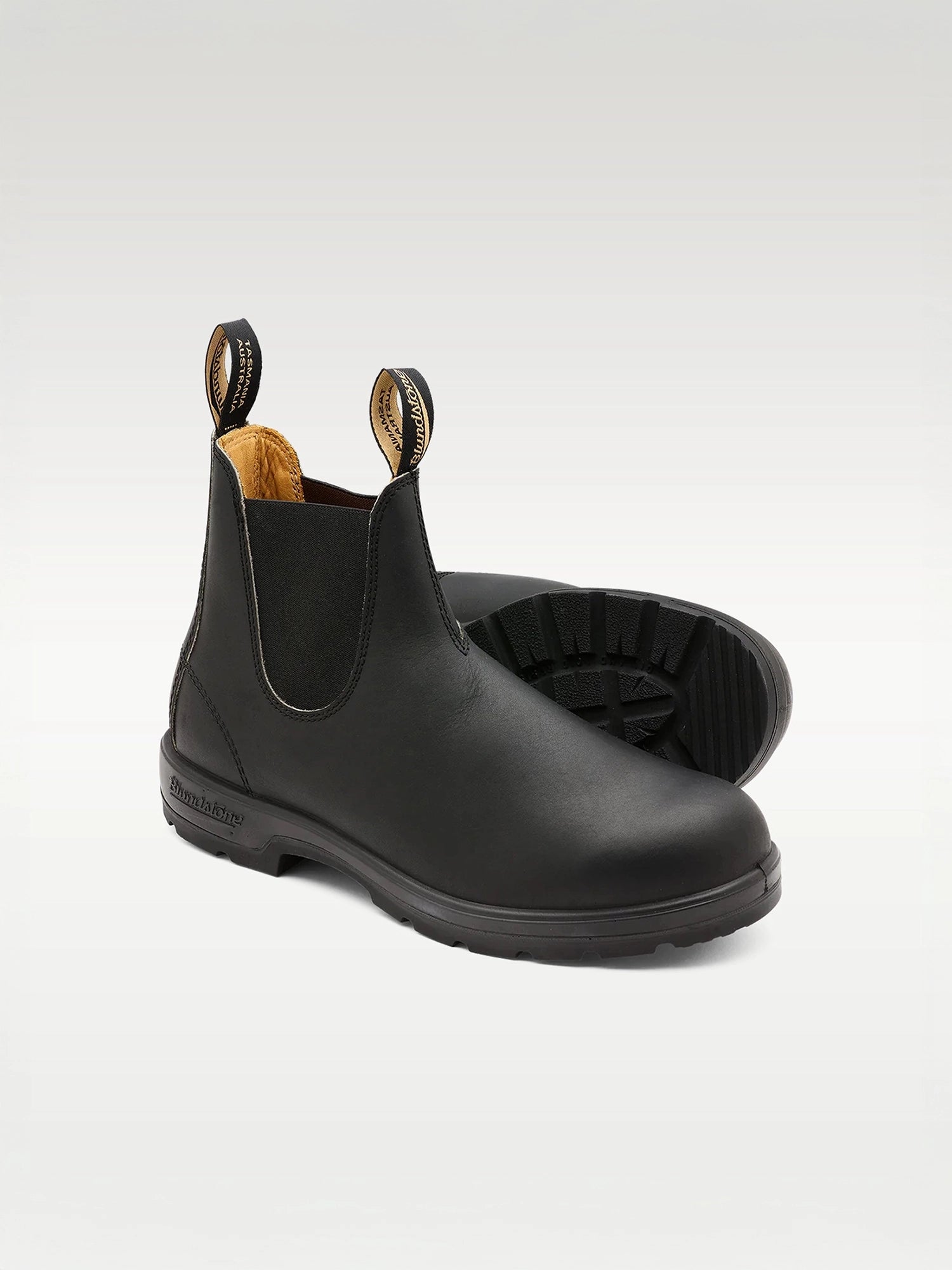 color:black