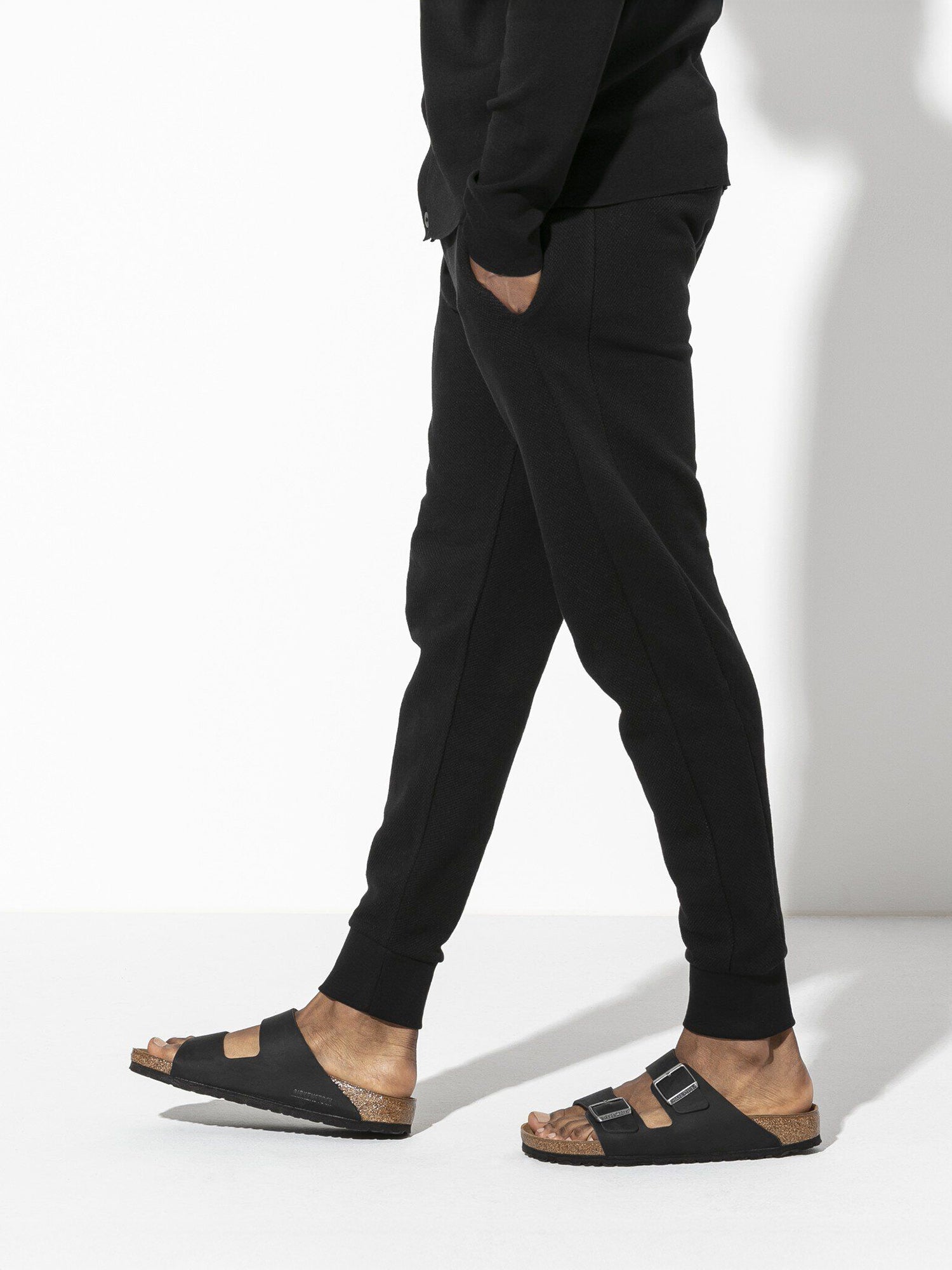 color:black